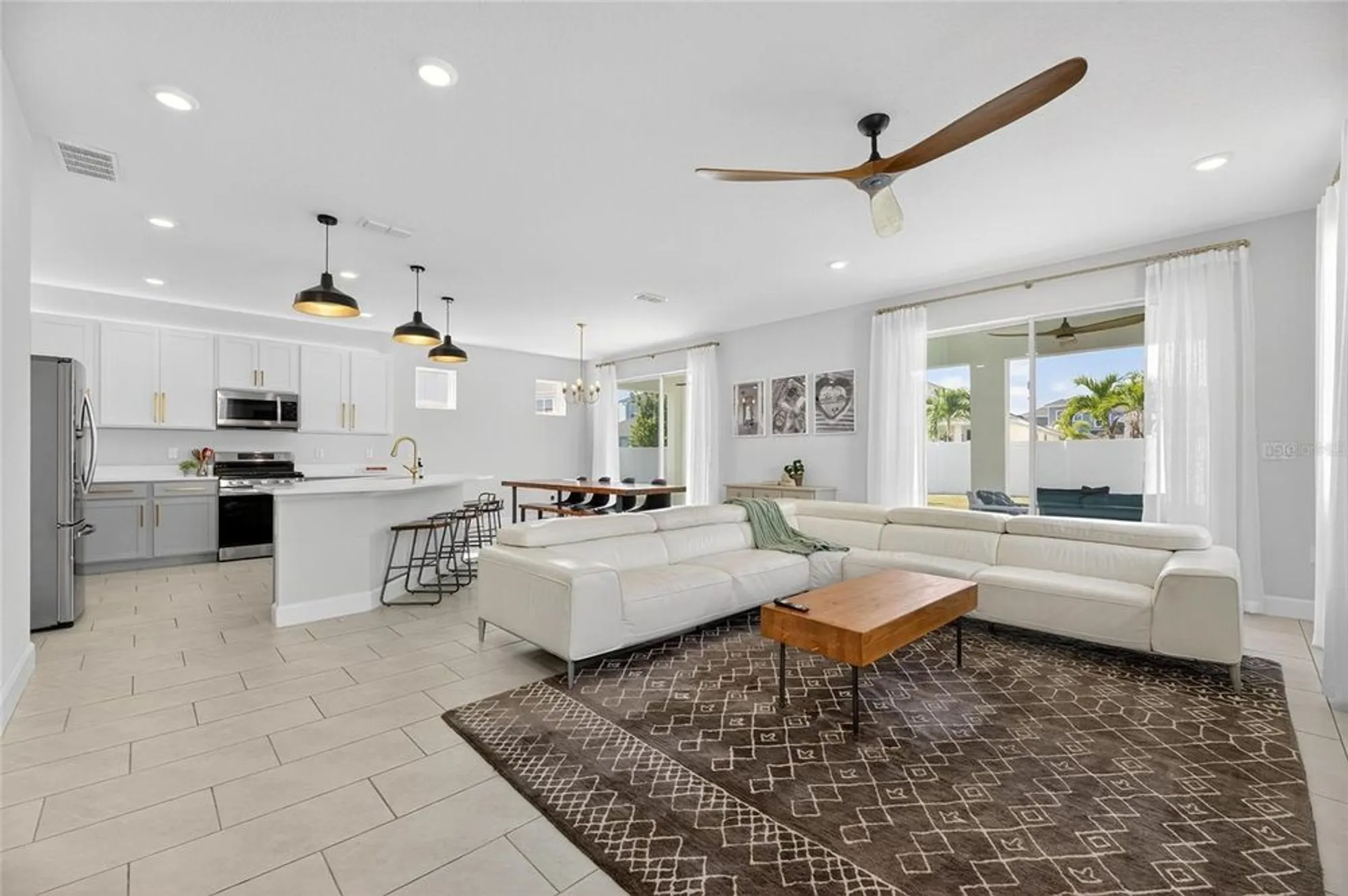 Property Slideshow image 12 of 91 | 324 blackrock ln, Apollo Beach, FL, 33572