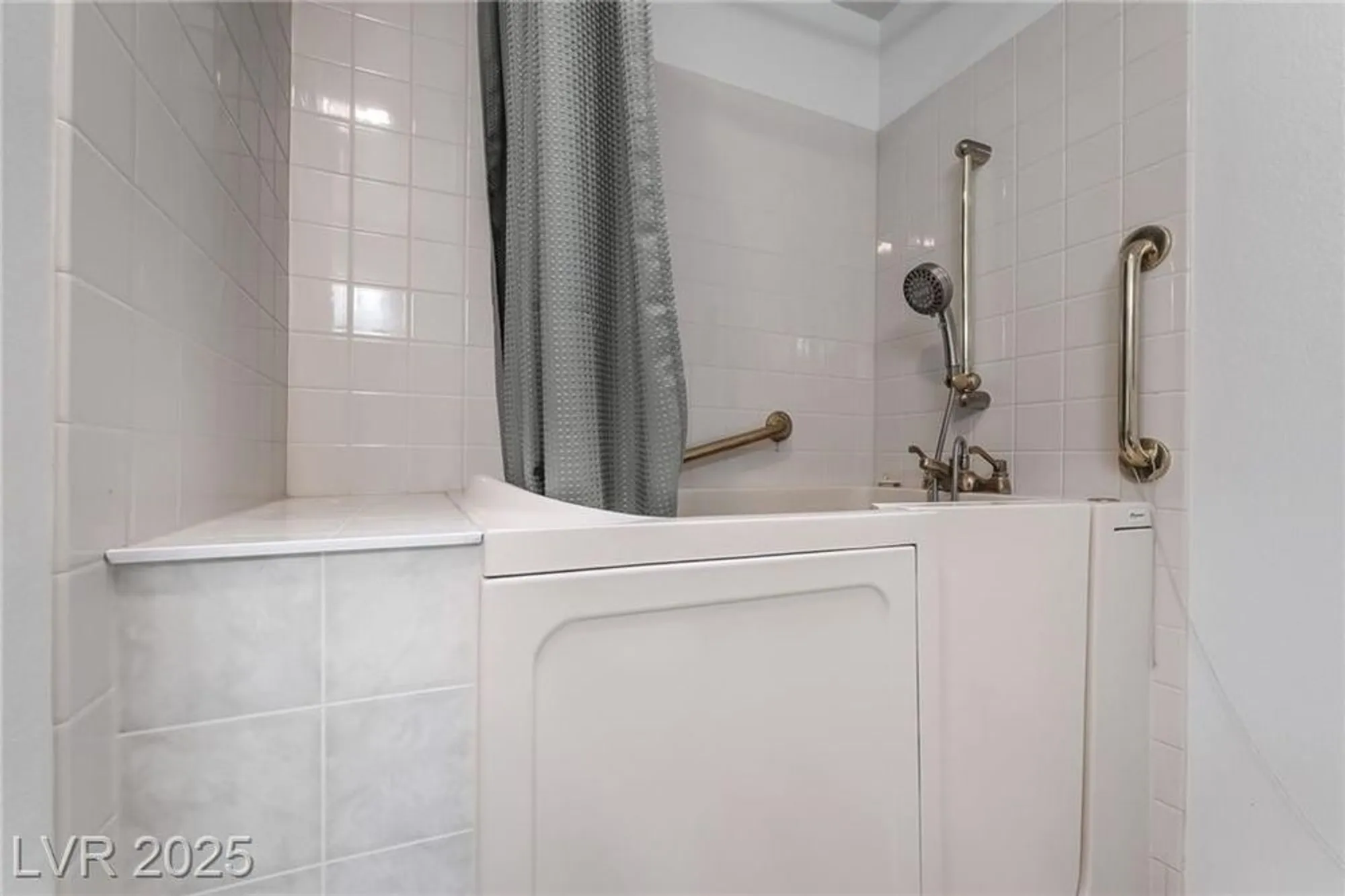 Property Slideshow image 29 of 44 | 2851 s valley view blvd 1120, Las Vegas, NV, 89102