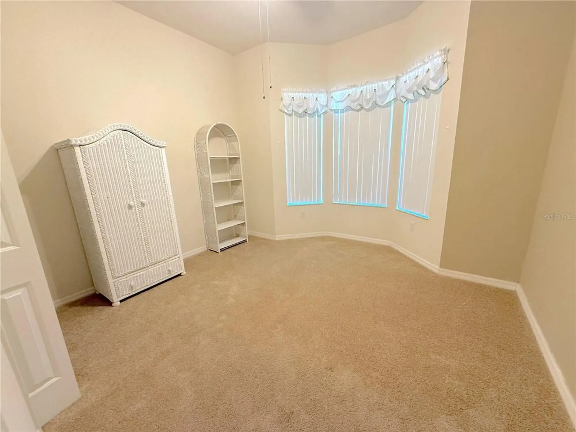 Property Slideshow image 14 of 31 | 11204 clear oak cir, New Port Richey, FL, 34654