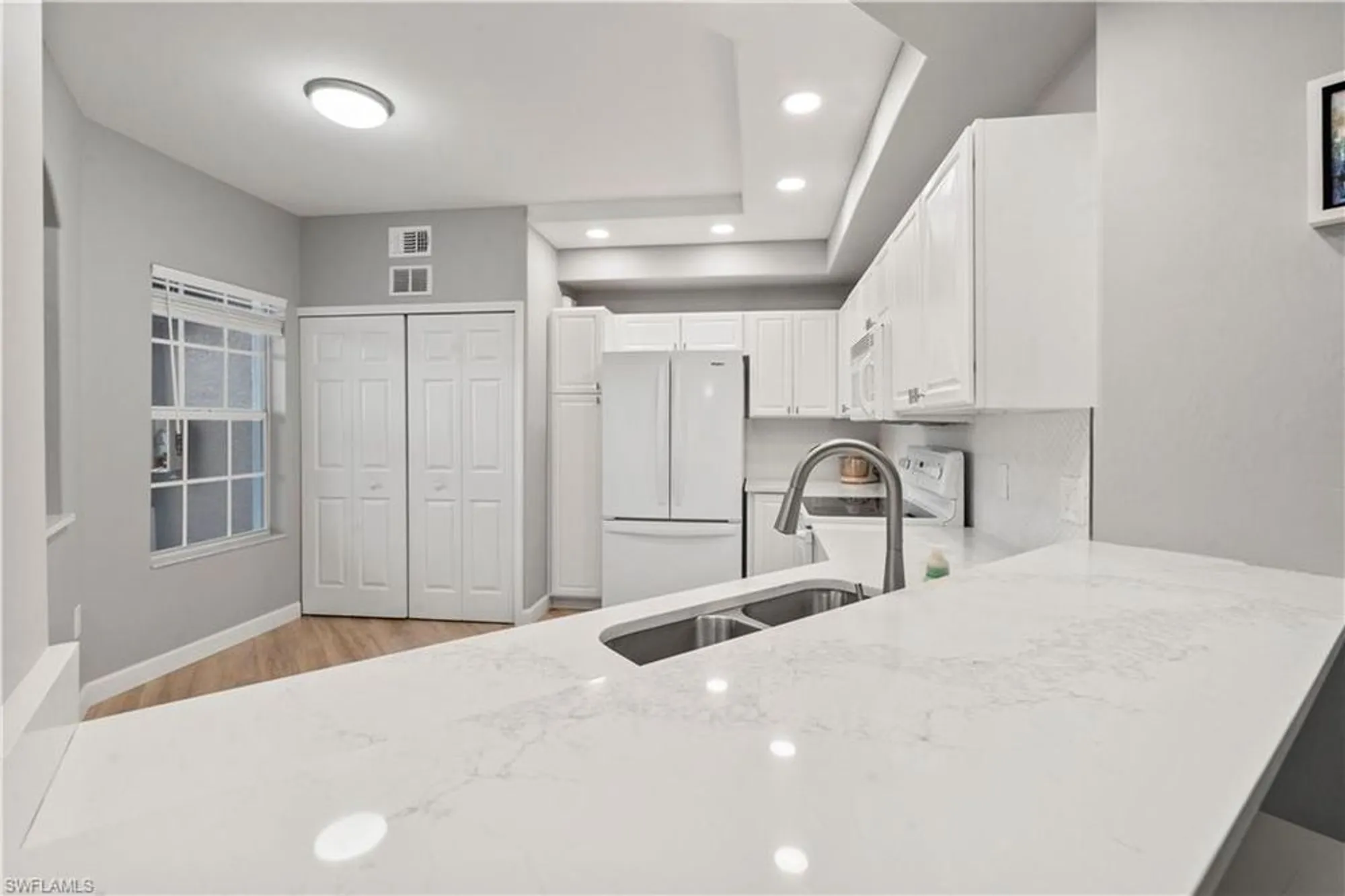 Property Slideshow image 7 of 28 | 9625 hemingway ln apt 3704, Fort Myers, FL, 33913