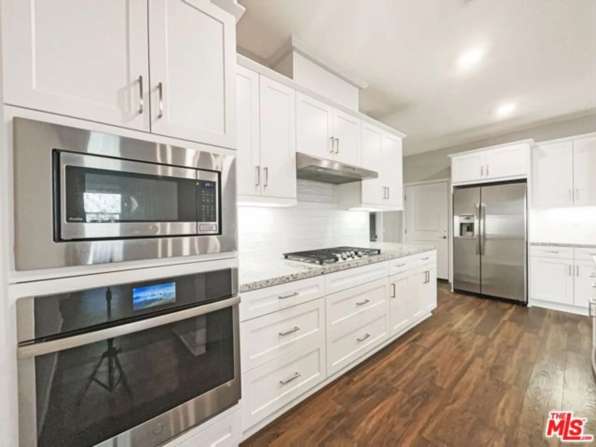 Property Slideshow image 14 of 30 | 20543 martingale pl, Santa Clarita, CA, 91350