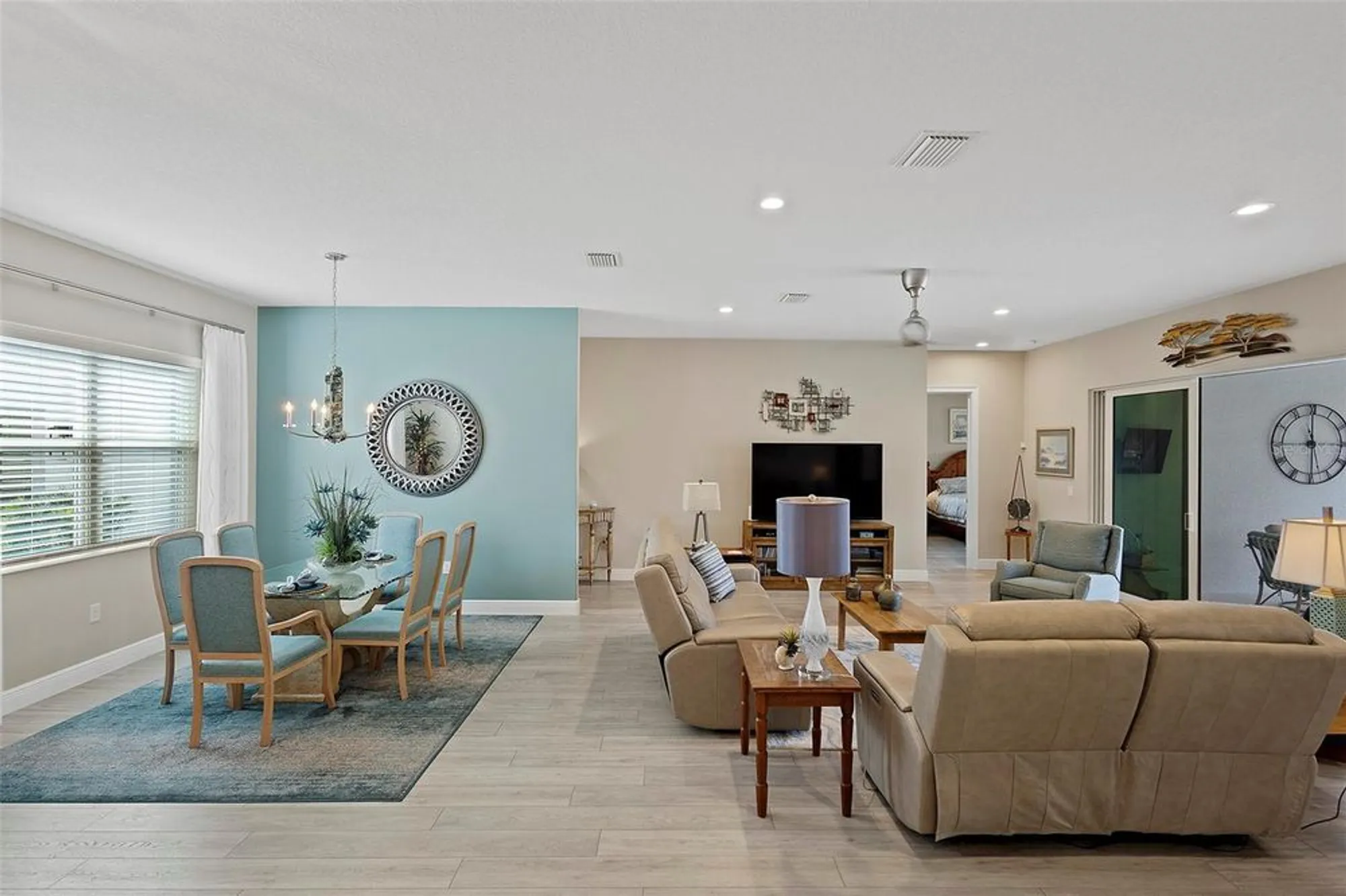 Property Slideshow image 11 of 70 | 5132 greens dr, Lady Lake, FL, 32159