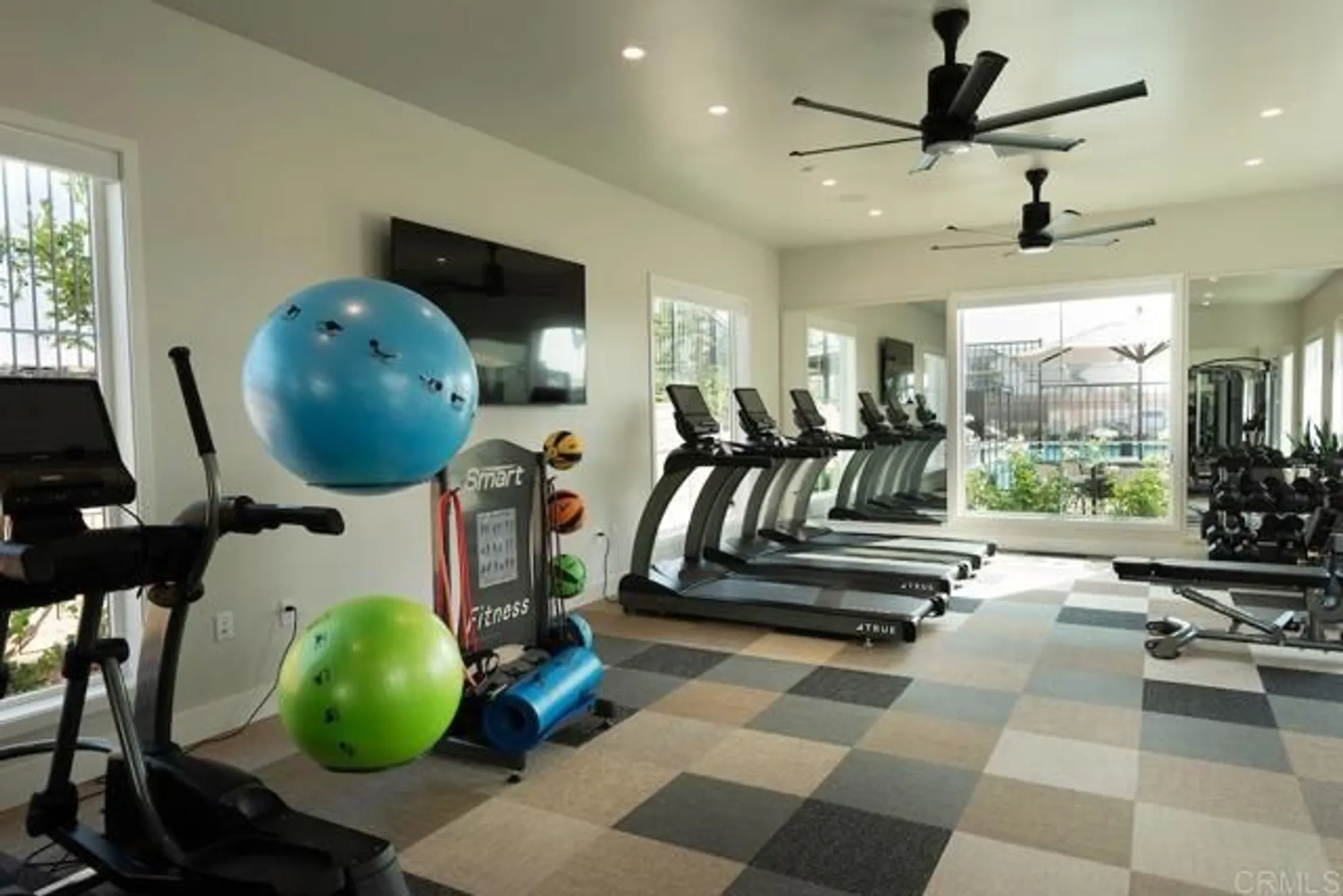 Property Slideshow image 12 of 13 | 1781 camino strava # 1, Chula Vista, CA, 91913