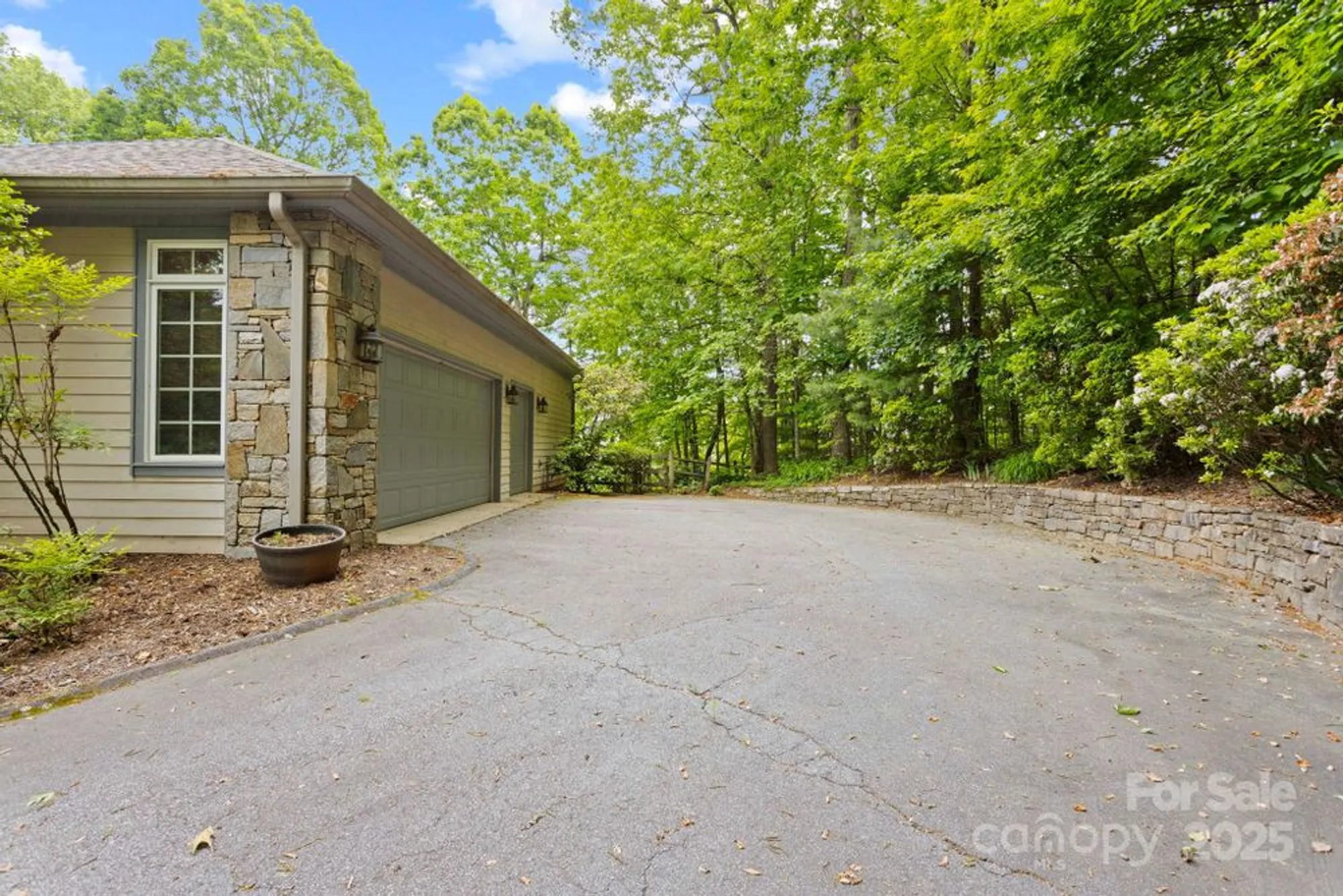 Property Slideshow image 48 of 48 | 132 berry creek dr, Flat Rock, NC, 28731