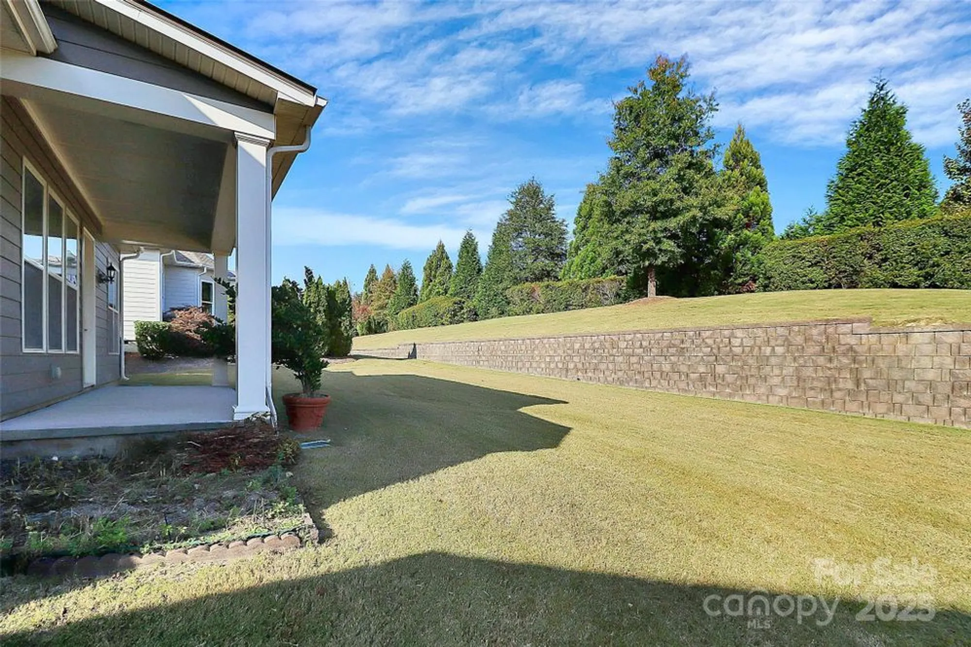 Property Slideshow image 18 of 46 | 14920 high bluff ct, Charlotte, NC, 28278