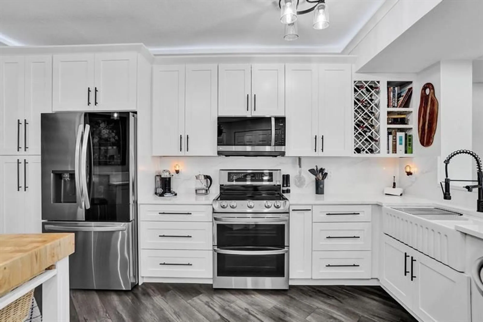 Property Slideshow image 3 of 57 | 7755 yardley dr 209, Tamarac, FL, 33321