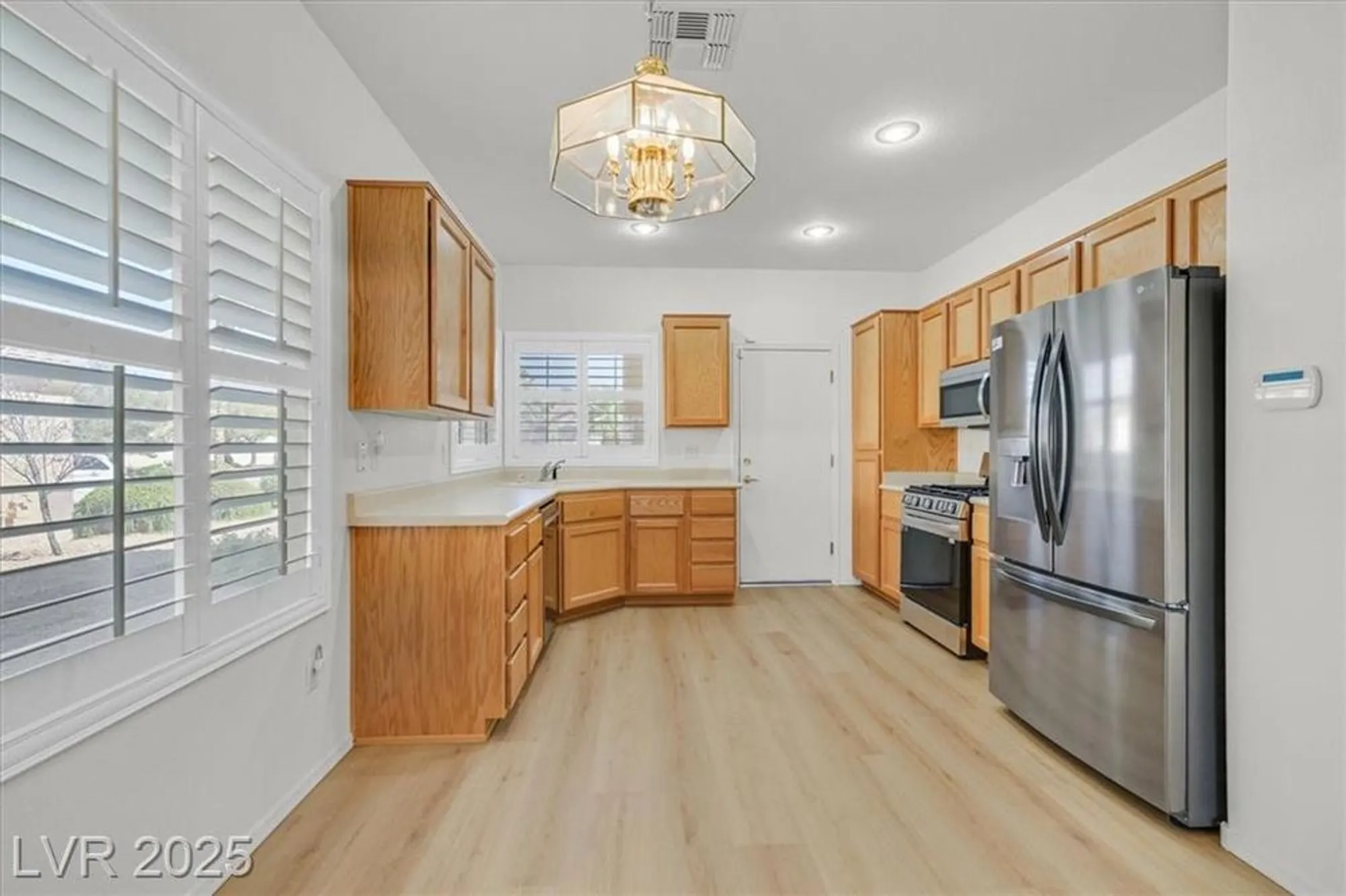 Property Slideshow image 6 of 34 | 2548 leighton ave, Henderson, NV, 89052