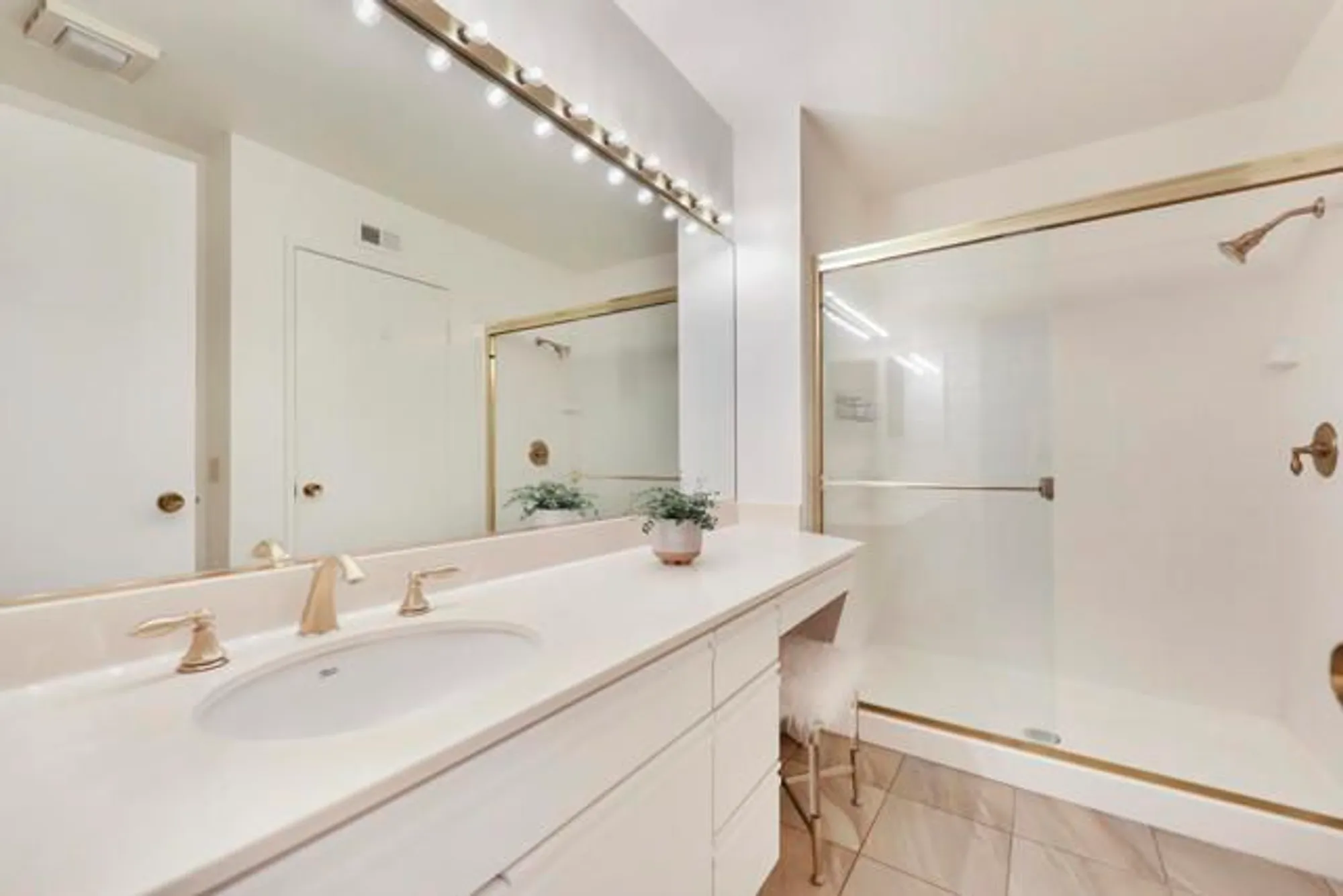 Property Slideshow image 17 of 29 | 54613 oakhill, La Quinta, CA, 92253