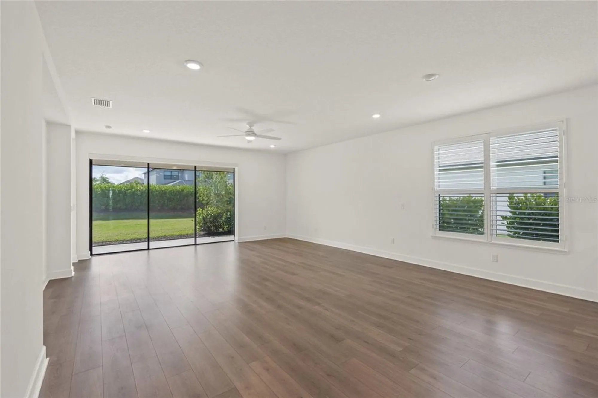 Property Slideshow image 12 of 46 | 16308 mount holly dr, Bradenton, FL, 34211