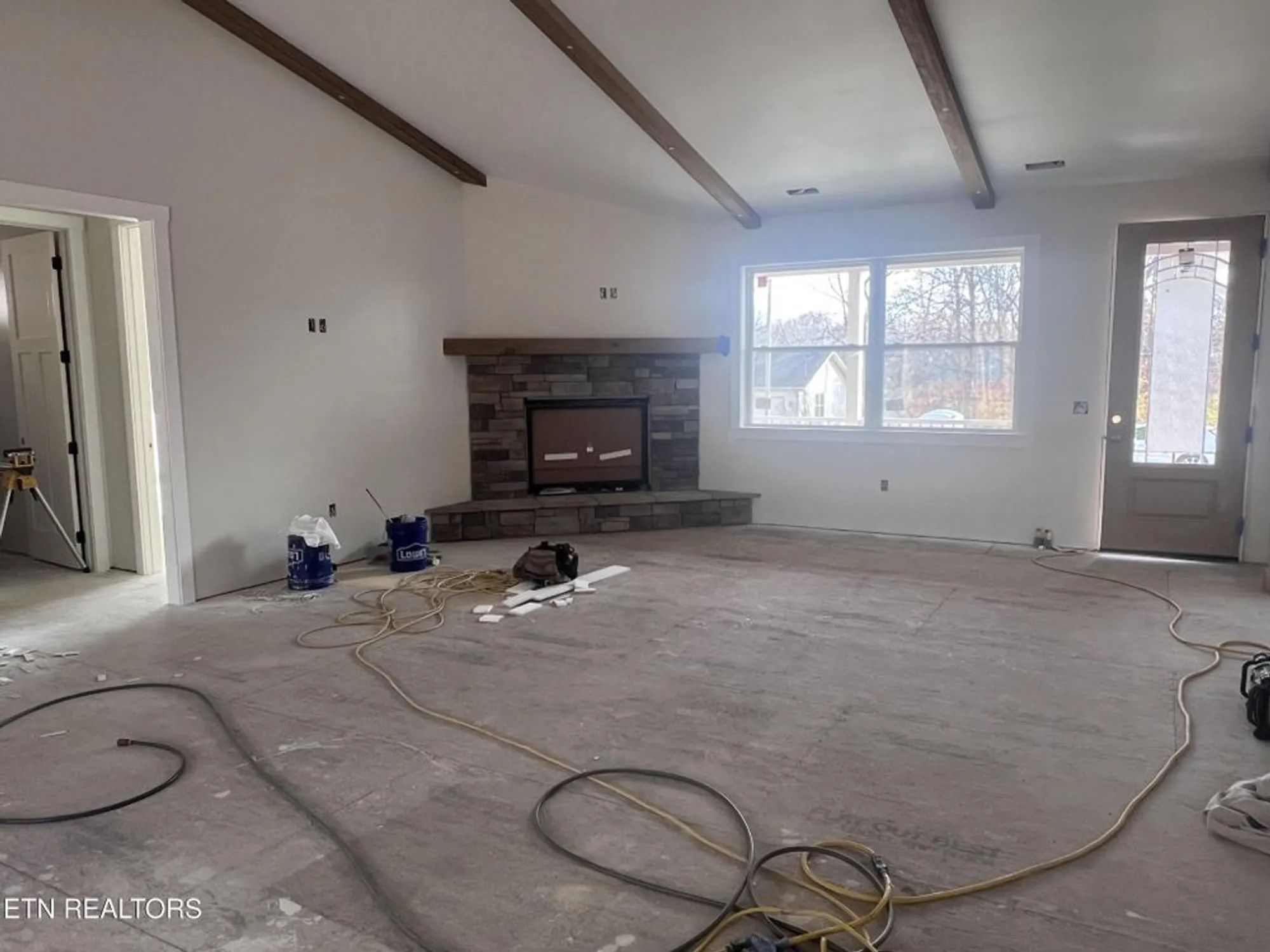 Property Slideshow image 8 of 13 | 114 britton ln, Crossville, TN, 38558