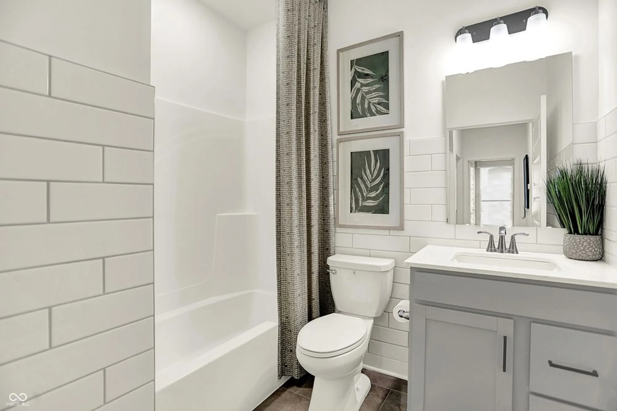 Property Slideshow image 17 of 26 | 5258 foxley park ln, Avon, IN, 46123