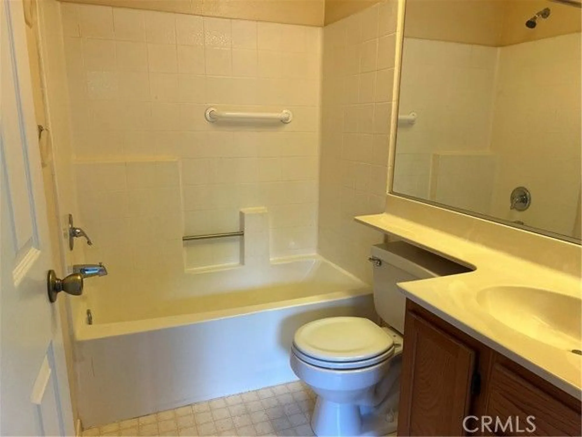 Property Slideshow image 19 of 28 | 19163 palo verde dr, Apple Valley, CA, 92308