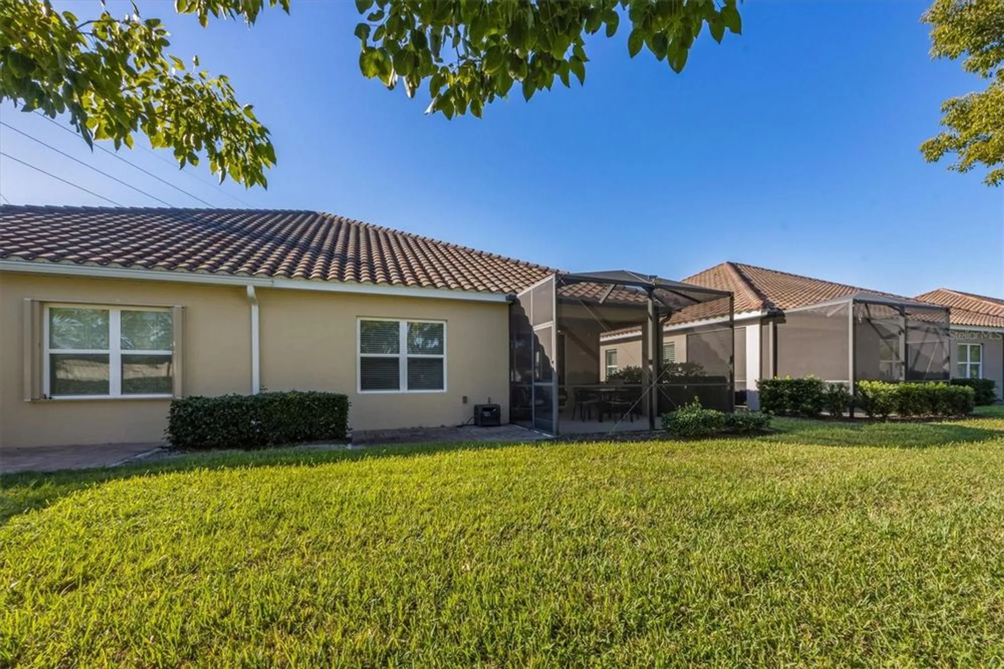 Property Slideshow image 31 of 37 | 7104 playa bella dr, Bradenton, FL, 34209