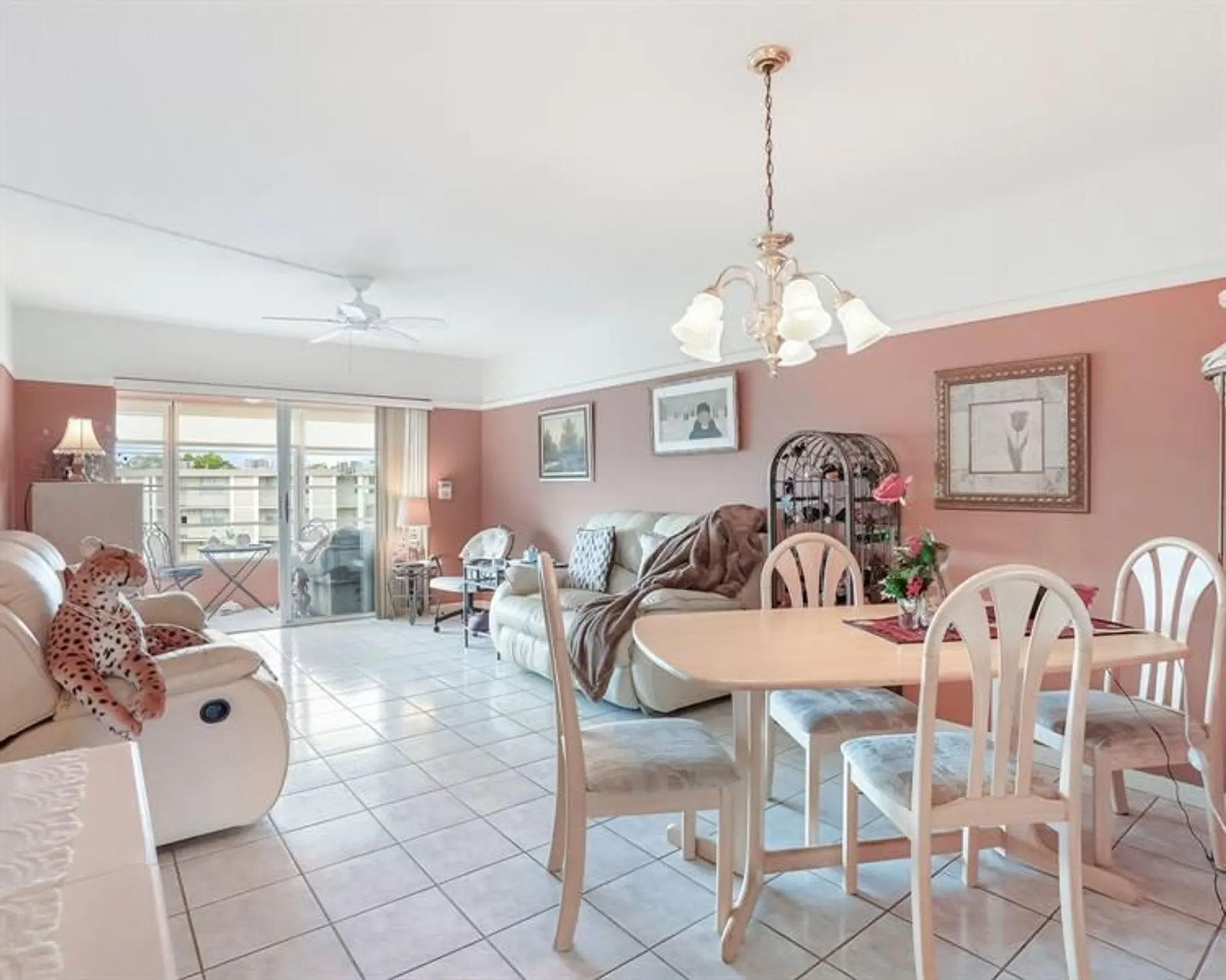 Property Slideshow image 6 of 15 | 2881 nw 47th ter 406, Lauderdale Lakes, FL, 33313
