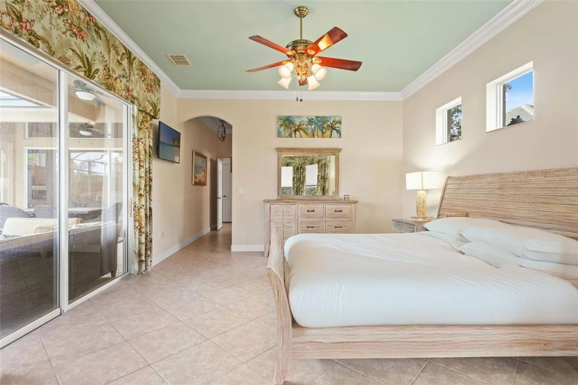Property Slideshow image 16 of 50 | 9059 penelope dr, Weeki Wachee, FL, 34613