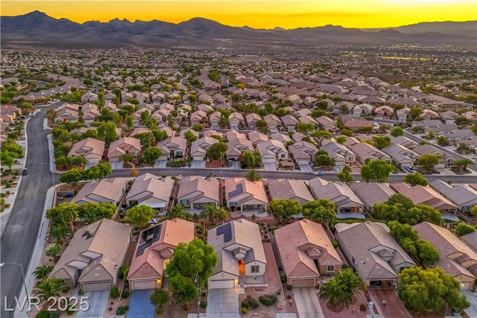 Property Slideshow image 36 of 62 | 2331 meteor shower st, Henderson, NV, 89044