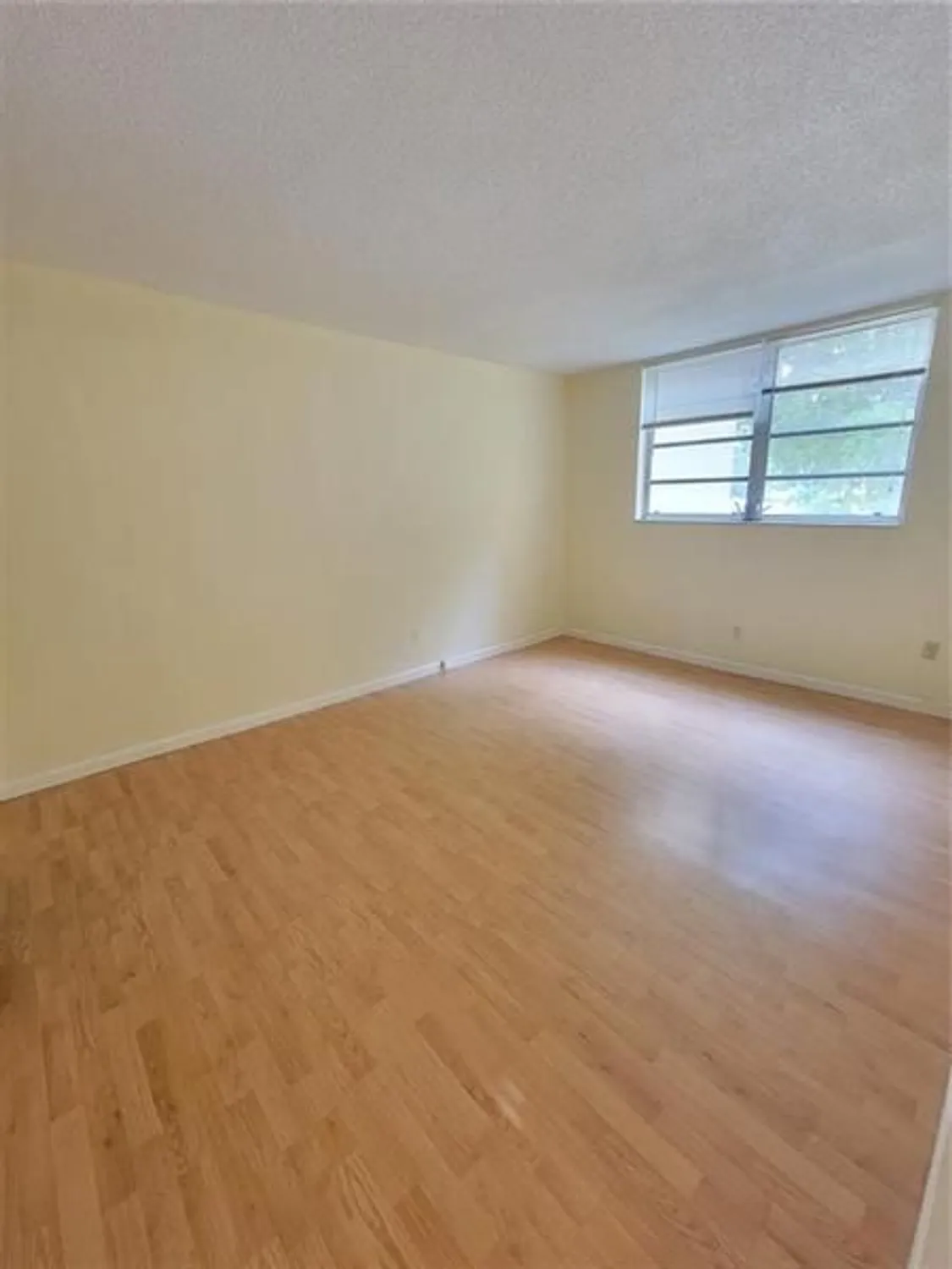 Property Slideshow image 7 of 9 | 6000 nw 64th ave 205, Tamarac, FL, 33319