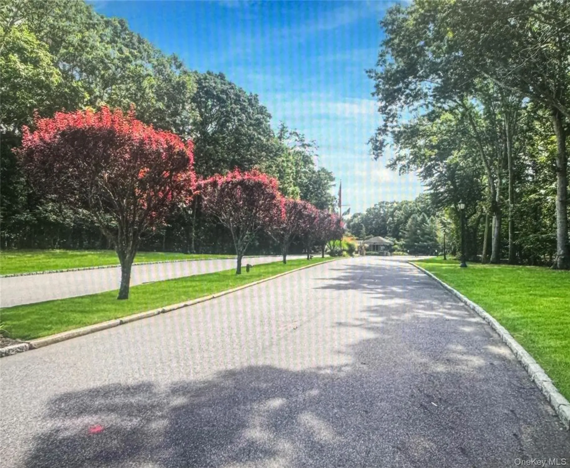 Property Slideshow image 6 of 6 | 1407 middle rd 275, Calverton, NY, 11933