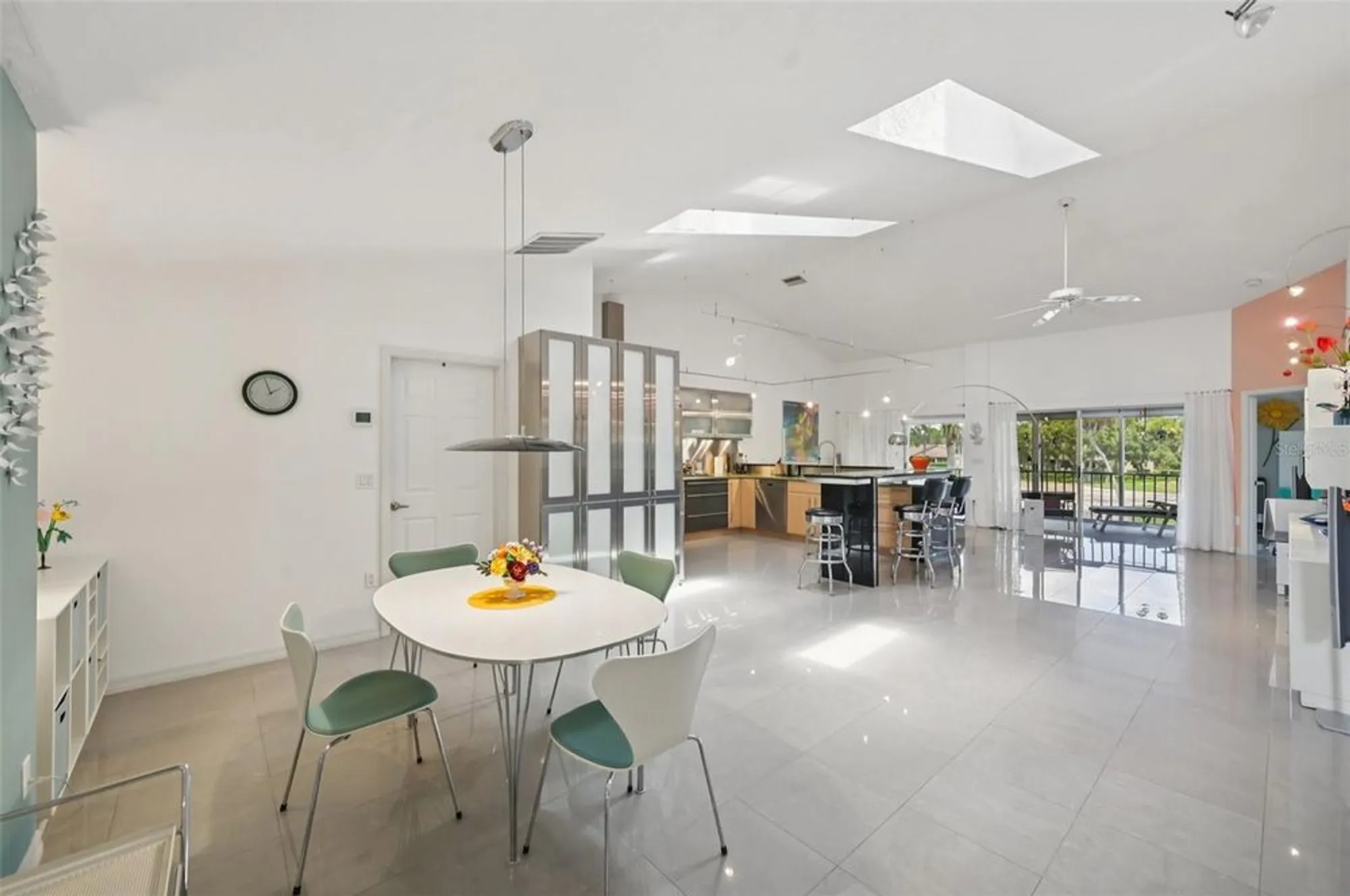 Property Slideshow image 8 of 42 | 5588 golf pointe dr # 1, Sarasota, FL, 34243