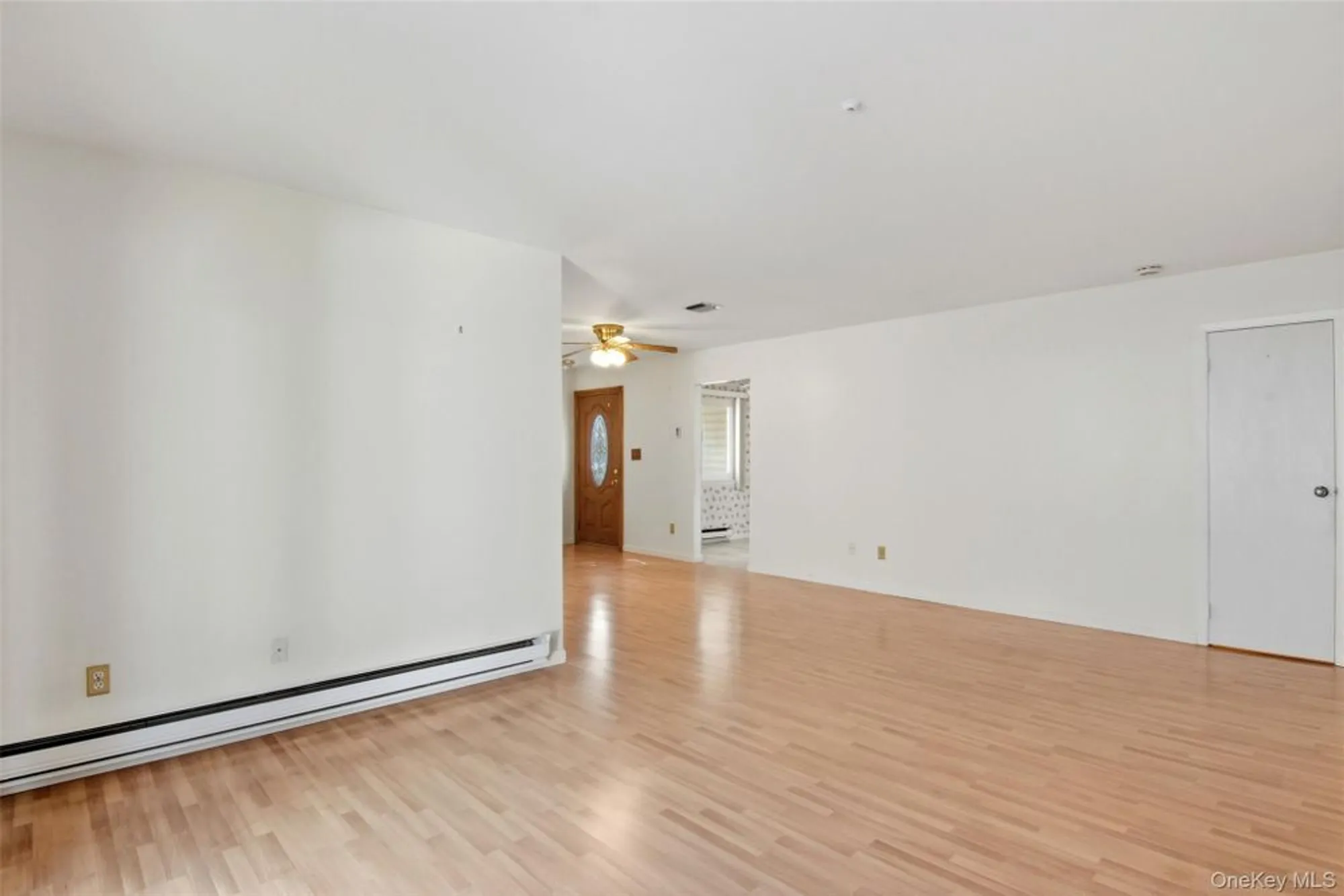 Property Slideshow image 9 of 24 | 607 cabot ct 607, Smithtown, NY, 11780