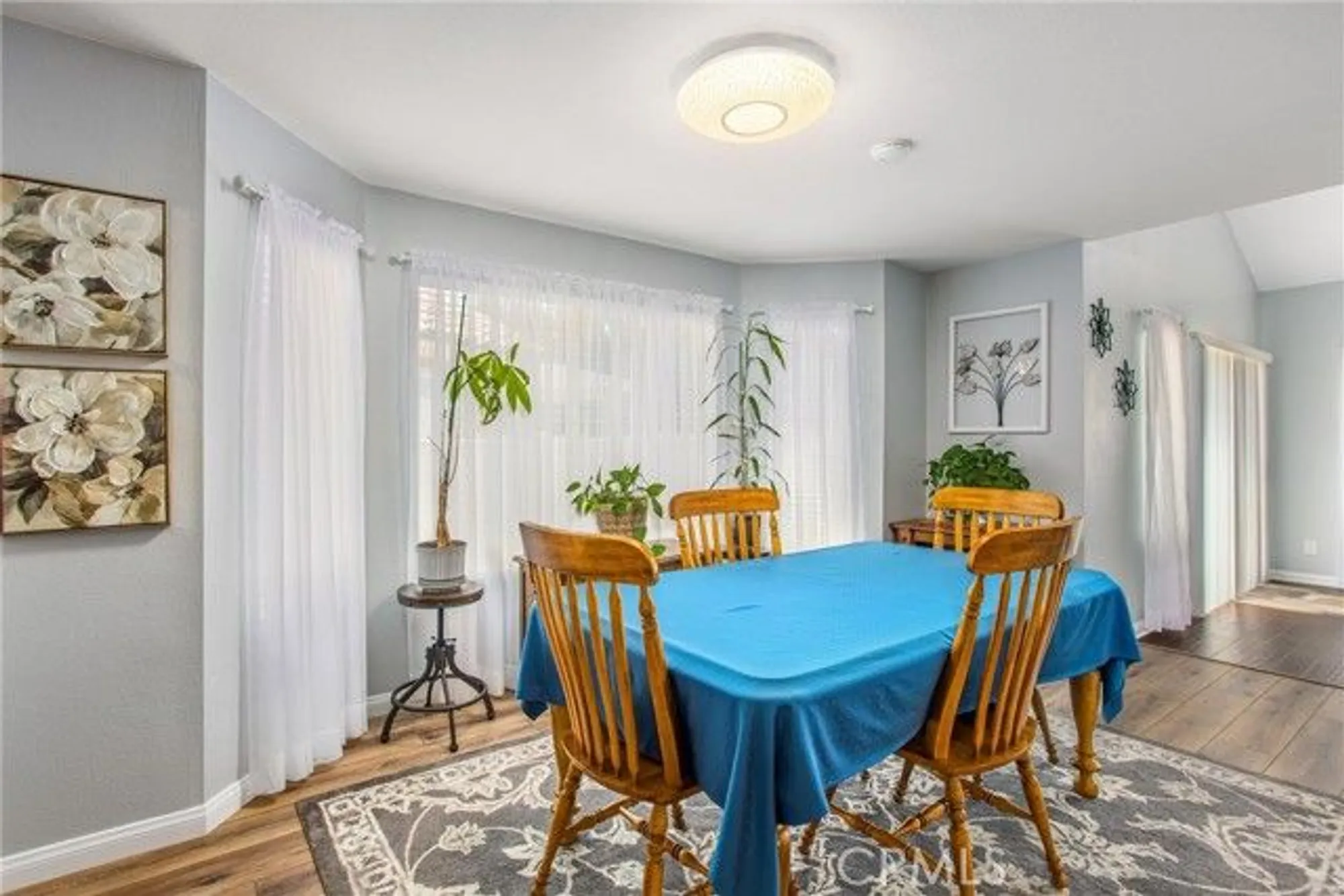 Property Slideshow image 9 of 43 | 518 s seminole cir, Banning, CA, 92220