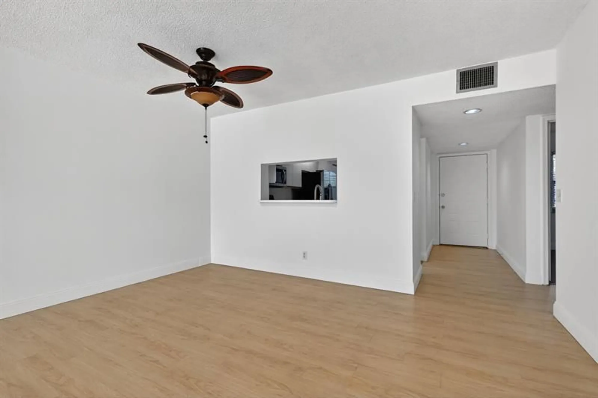 Property Slideshow image 13 of 42 | 12750 sw 4th ct 307j, Pembroke Pines, FL, 33027