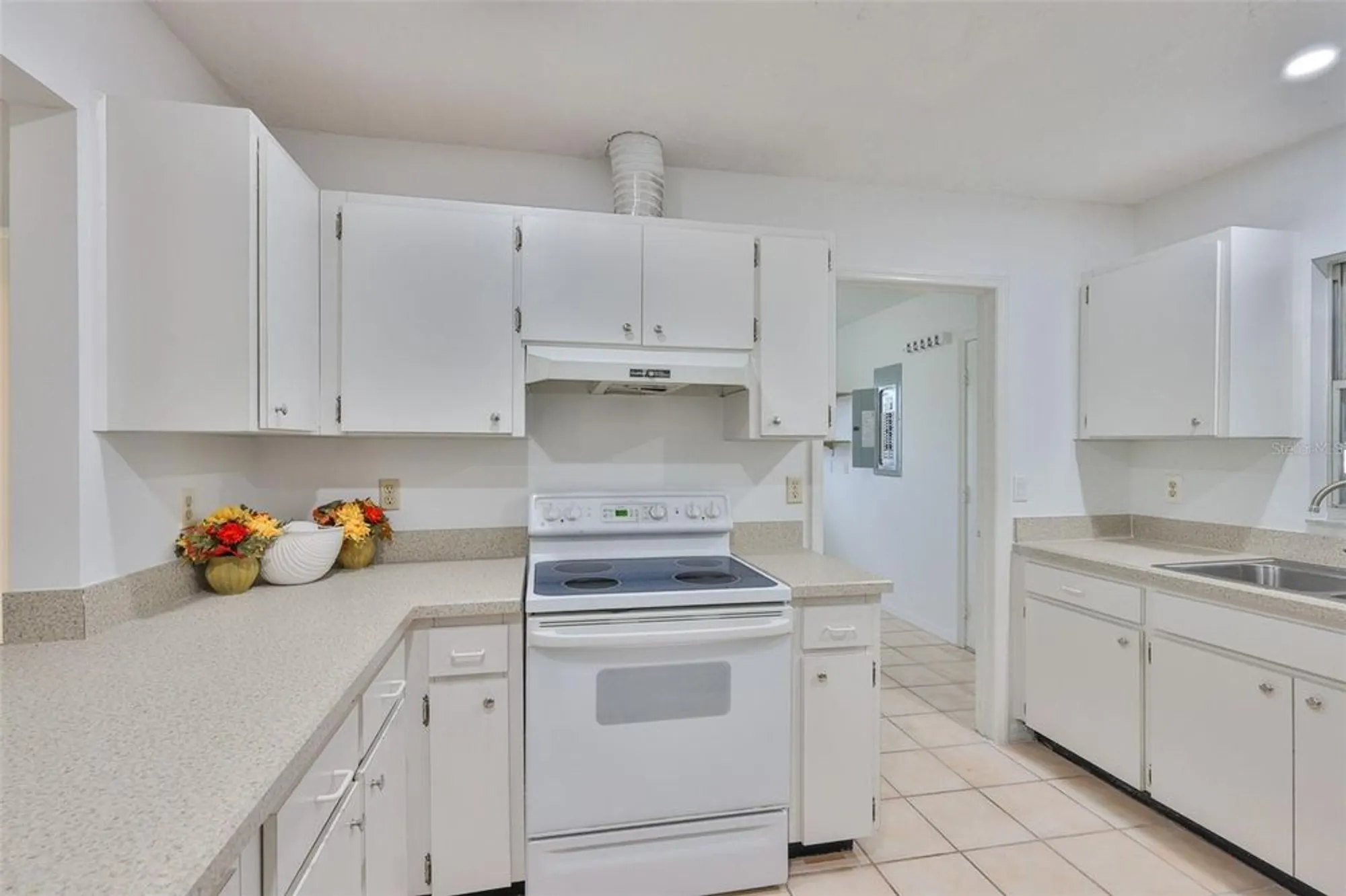Property Slideshow image 18 of 47 | 1219 wild feather ln, Sun City Center, FL, 33573