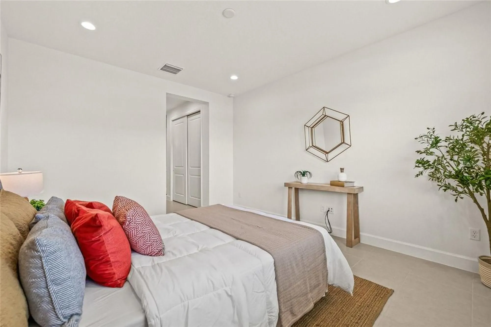 Property Slideshow image 26 of 47 | 32565 veneto pl, Wesley Chapel, FL, 33543