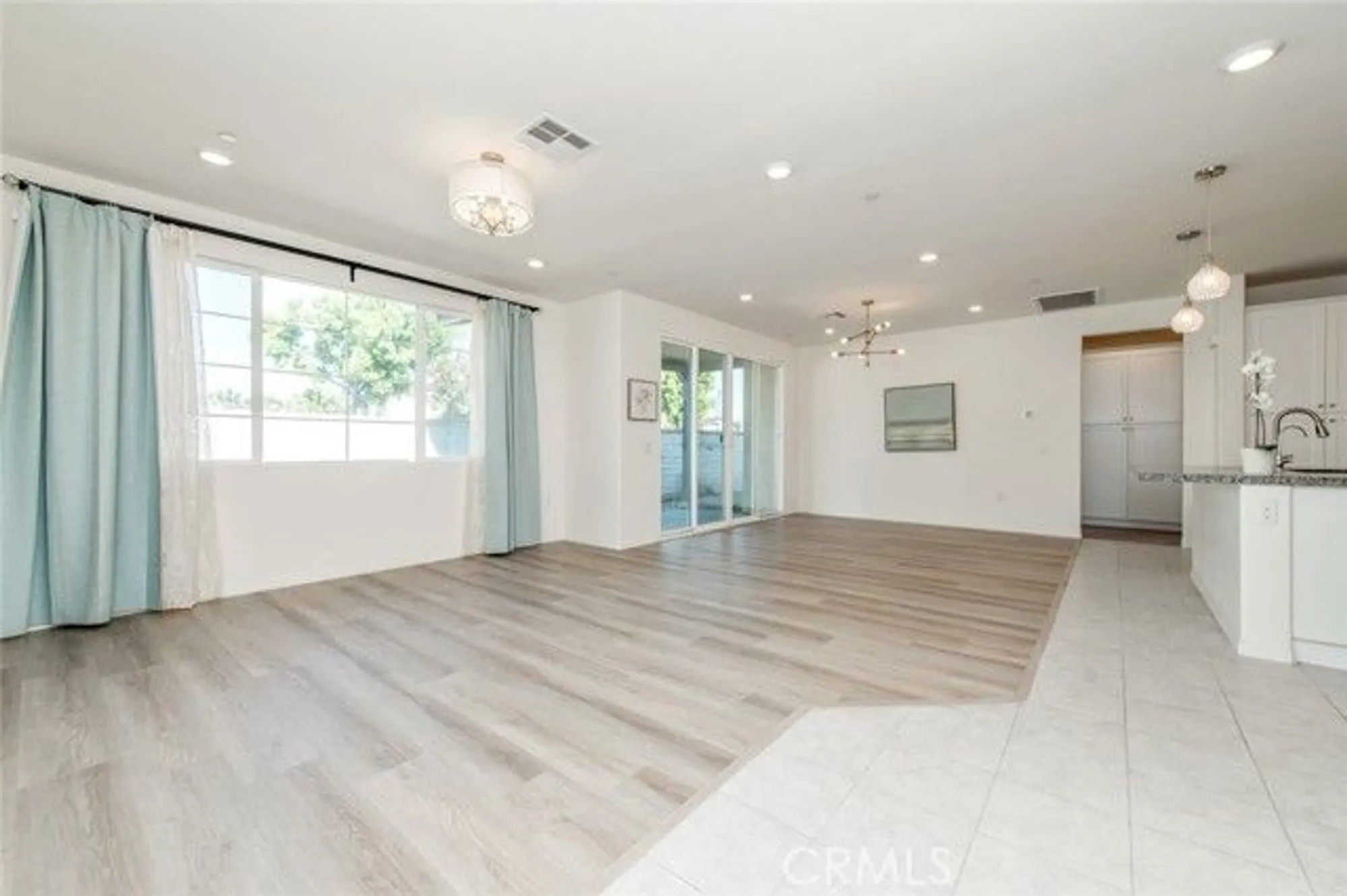 Property Slideshow image 14 of 50 | 4522 s afton privado, Ontario, CA, 91761