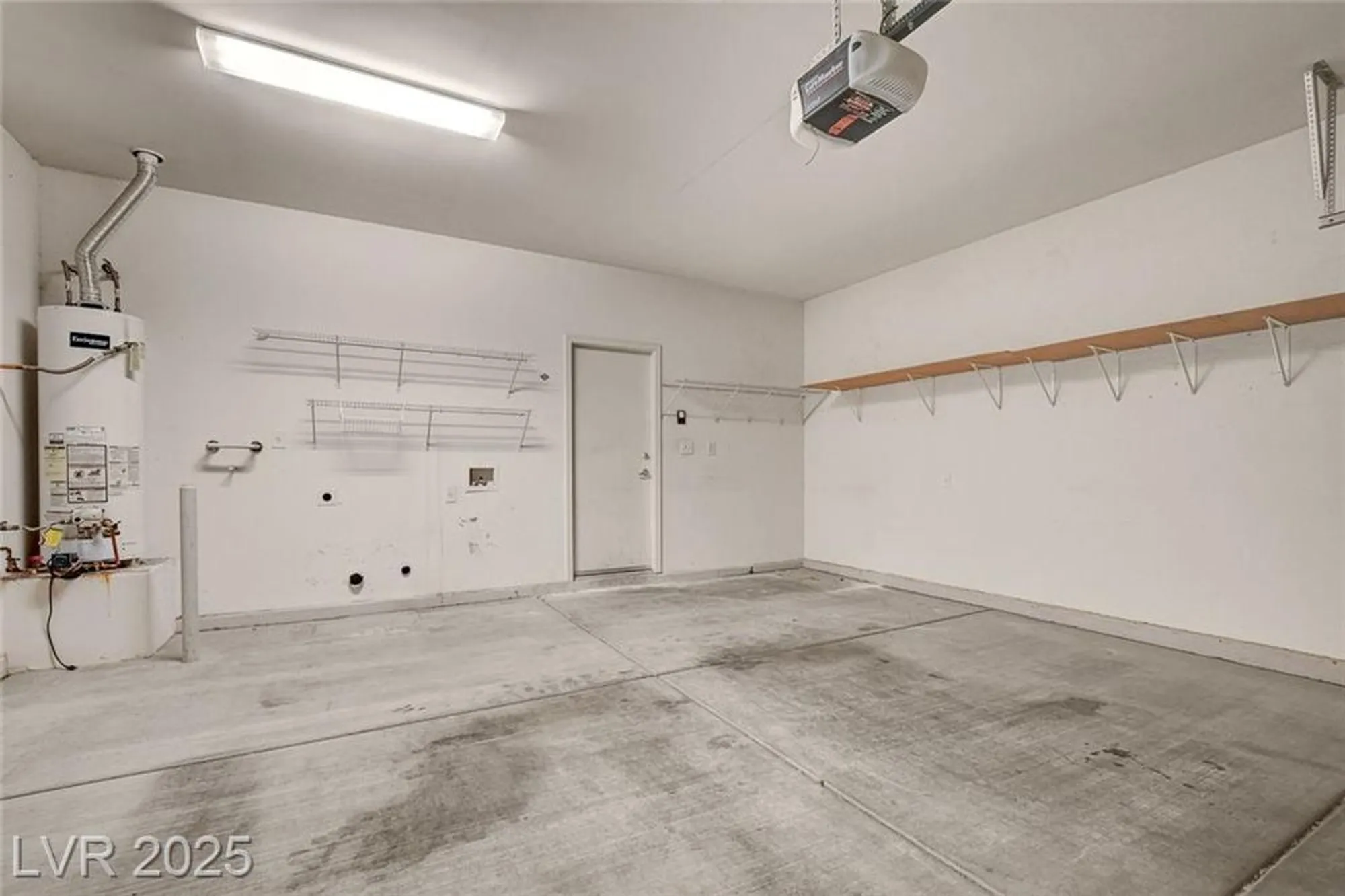 Property Slideshow image 29 of 45 | 2839 sapphire desert dr, Henderson, NV, 89052