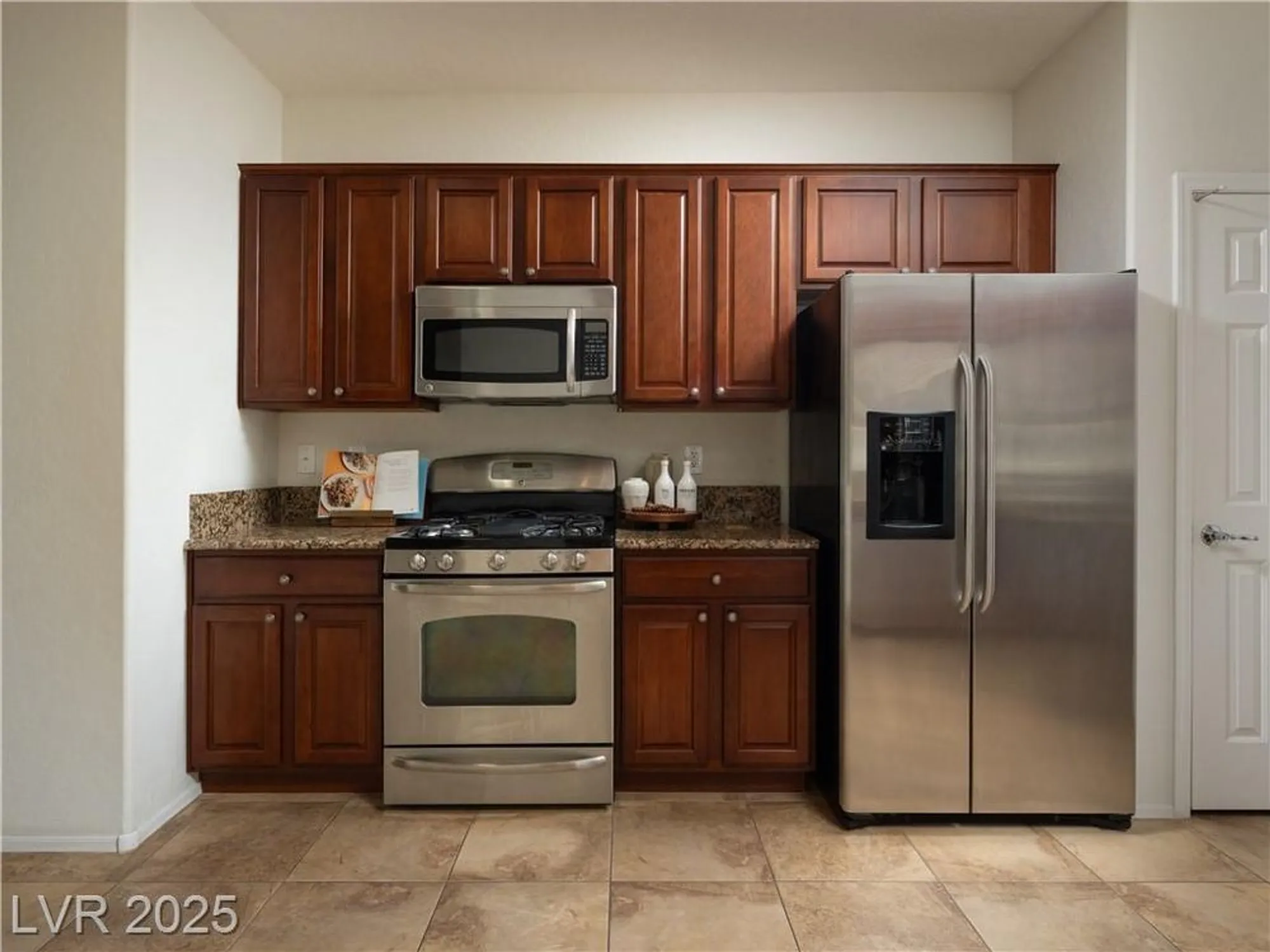 Property Slideshow image 9 of 41 | 2525 great auk ave, North Las Vegas, NV, 89084