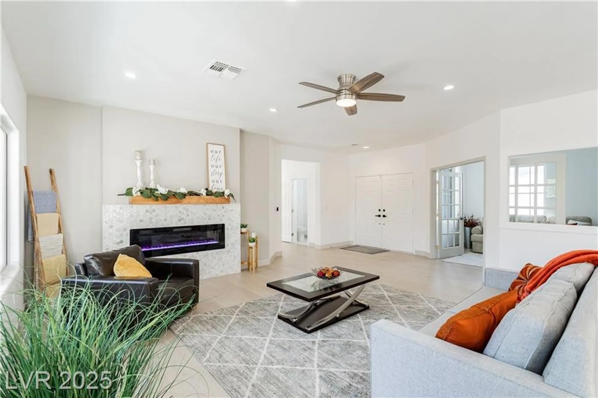 Property Slideshow image 22 of 72 | 2589 evansville ave, Henderson, NV, 89052
