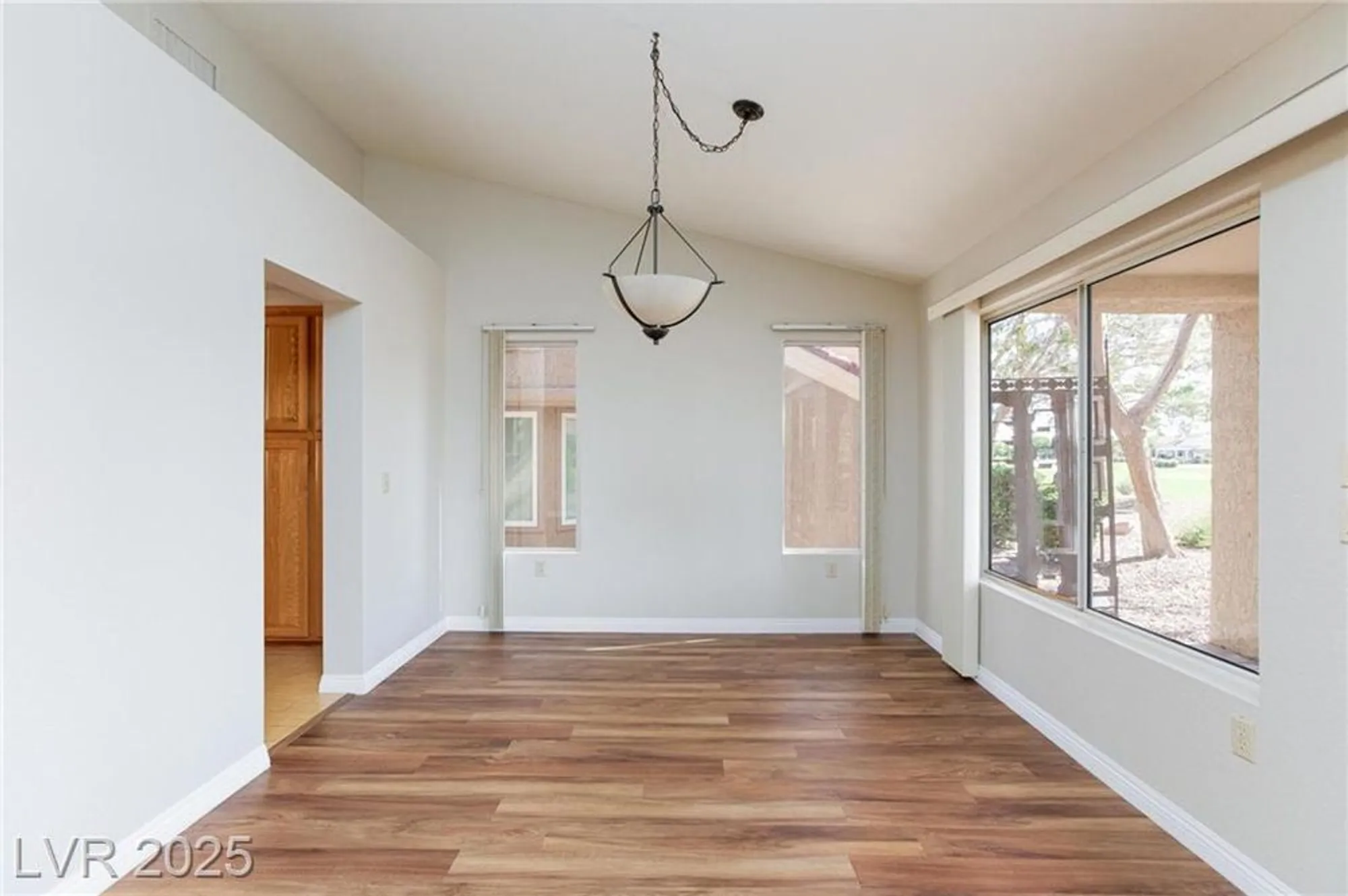 Property Slideshow image 10 of 39 | 8925 litchfield ave, Las Vegas, NV, 89134