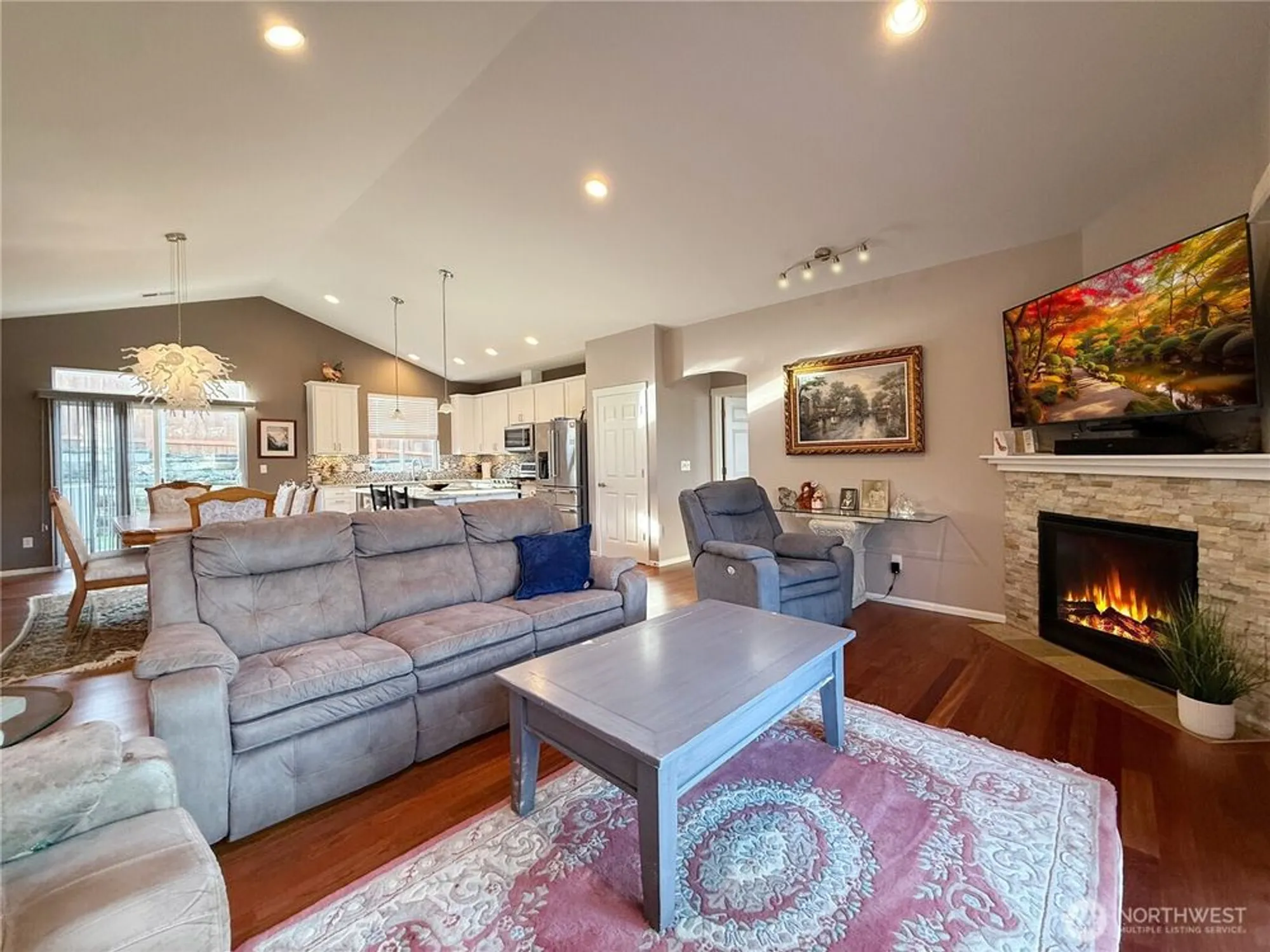 Property Slideshow image 5 of 38 | 4541 broadway st, Mount Vernon, WA, 98274