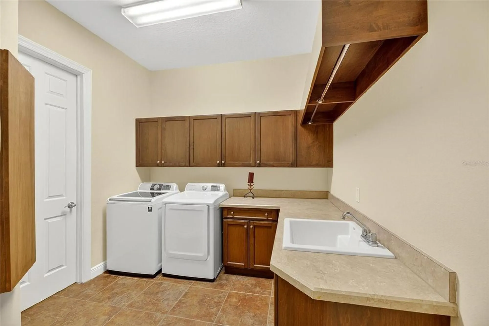 Property Slideshow image 64 of 98 | 517 mirabay blvd, Apollo Beach, FL, 33572