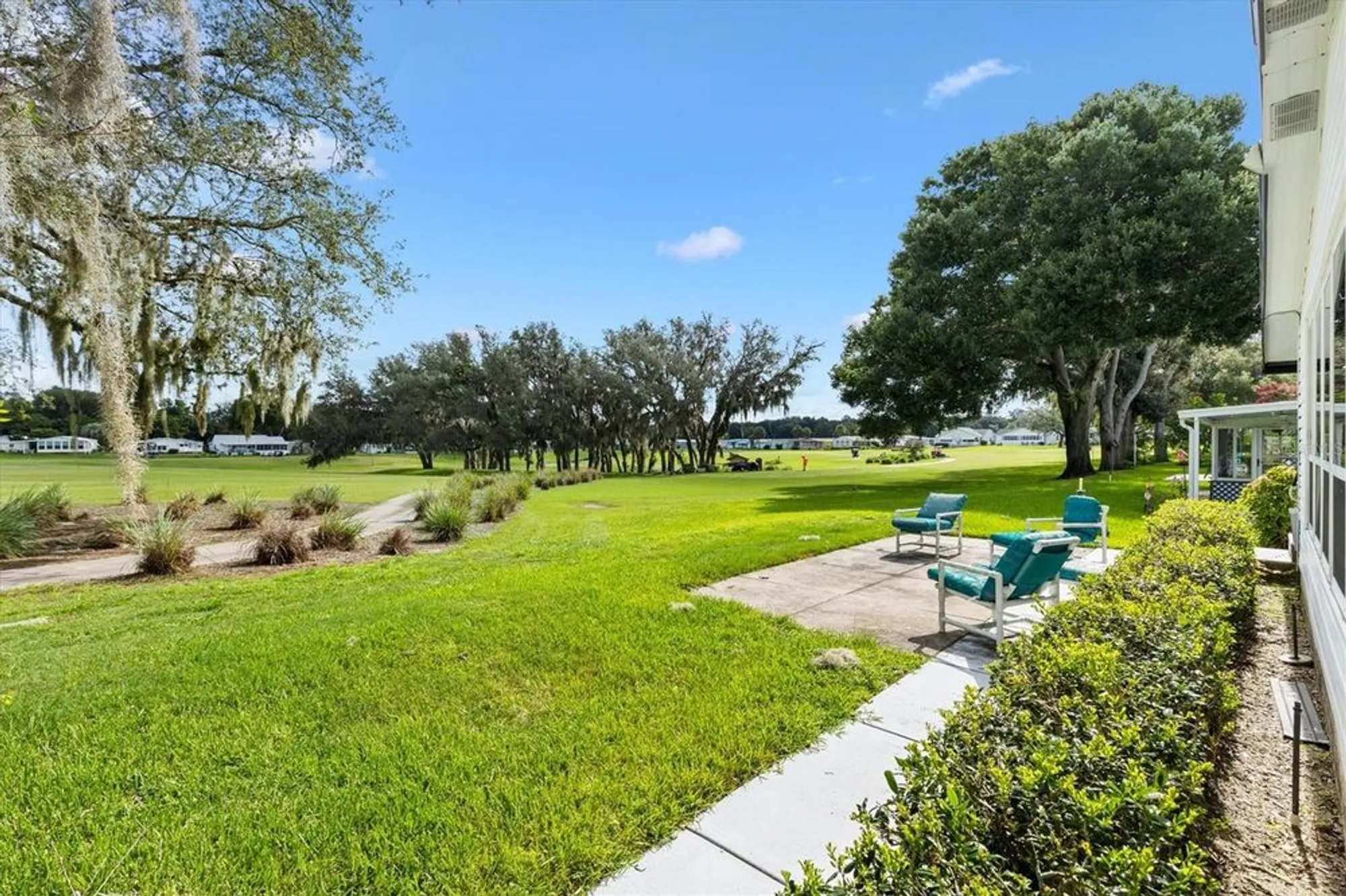 Property Slideshow image 30 of 38 | 523 bonita dr, The Villages, FL, 32159
