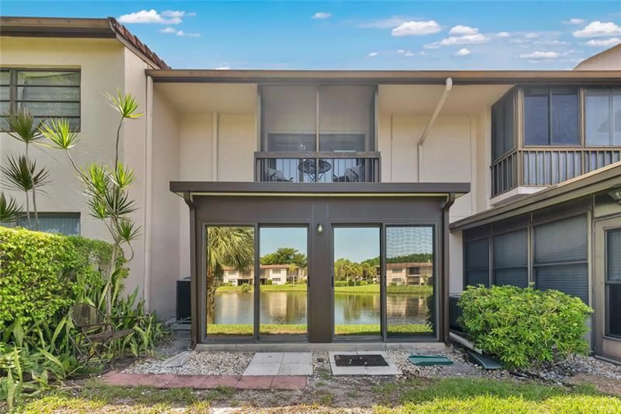 Property Slideshow image 26 of 33 | 21386 juego cir apt 10c, Boca Raton, FL, 33433