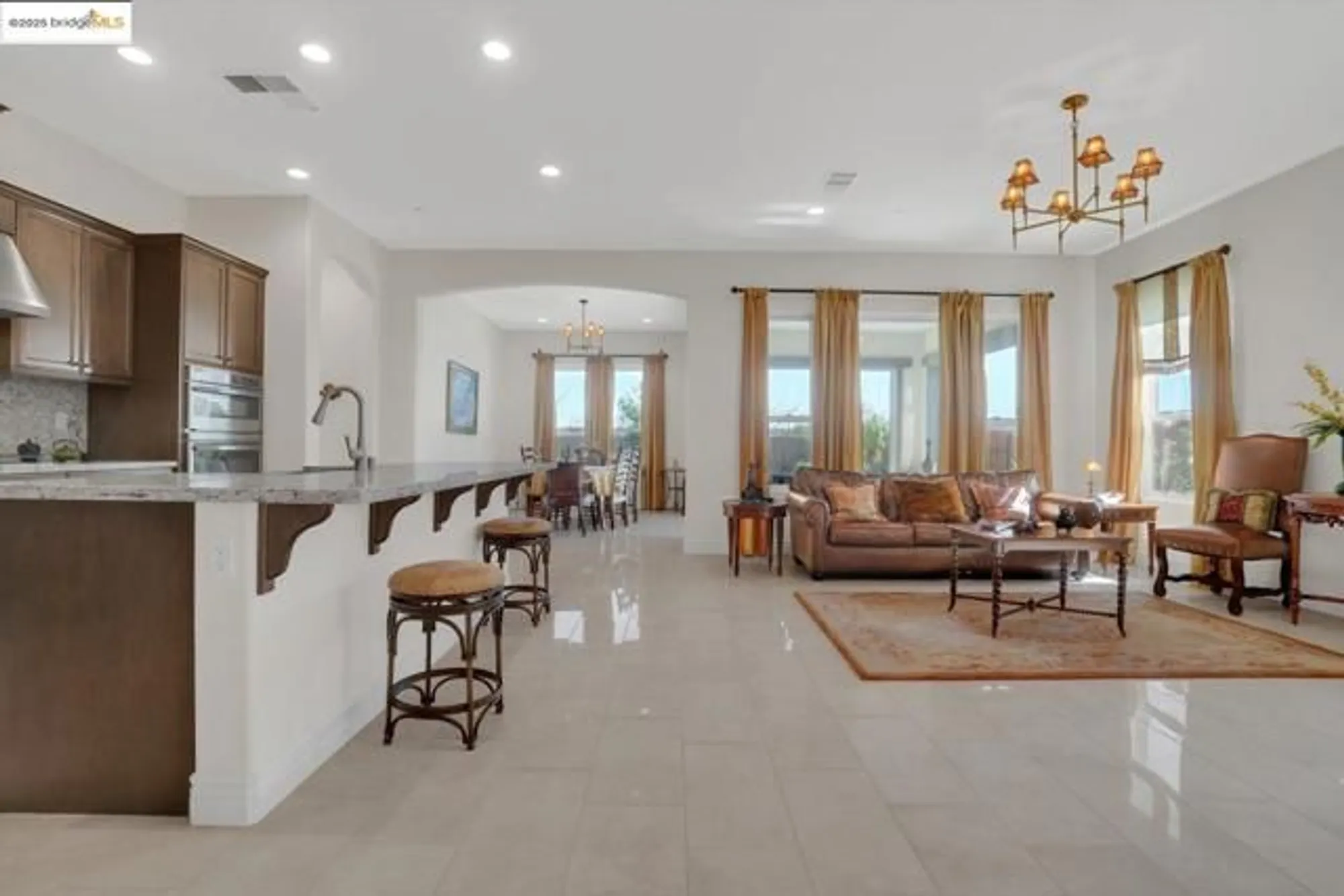 Property Slideshow image 5 of 57 | 1577 chianti ln, Brentwood, CA, 94513