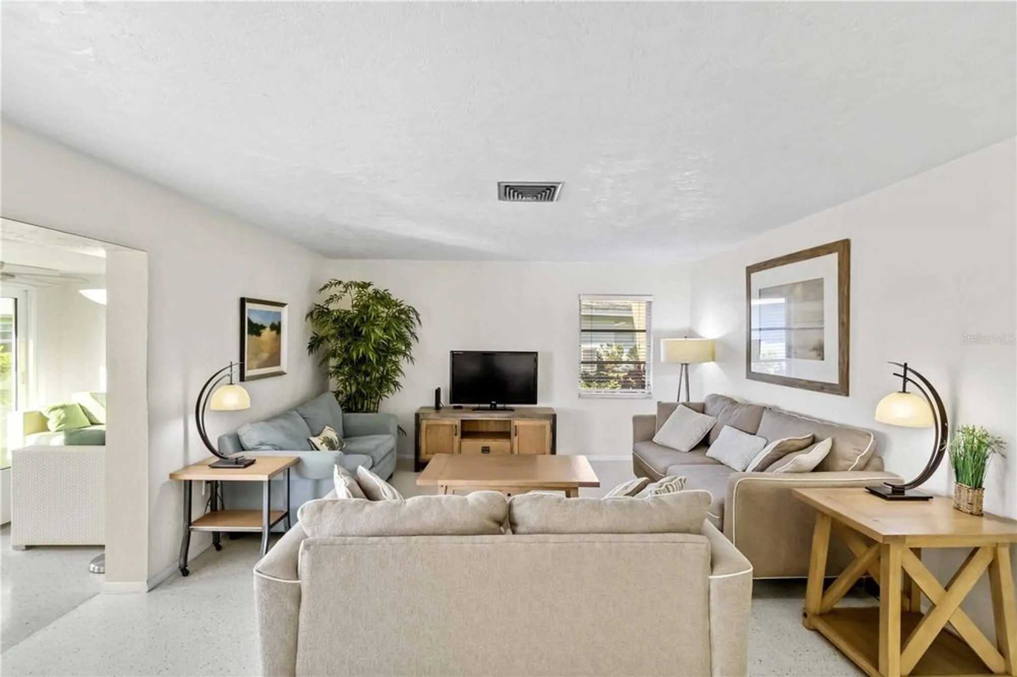 Property Slideshow image 10 of 66 | 3220 southfield ln 810, Sarasota, FL, 34239