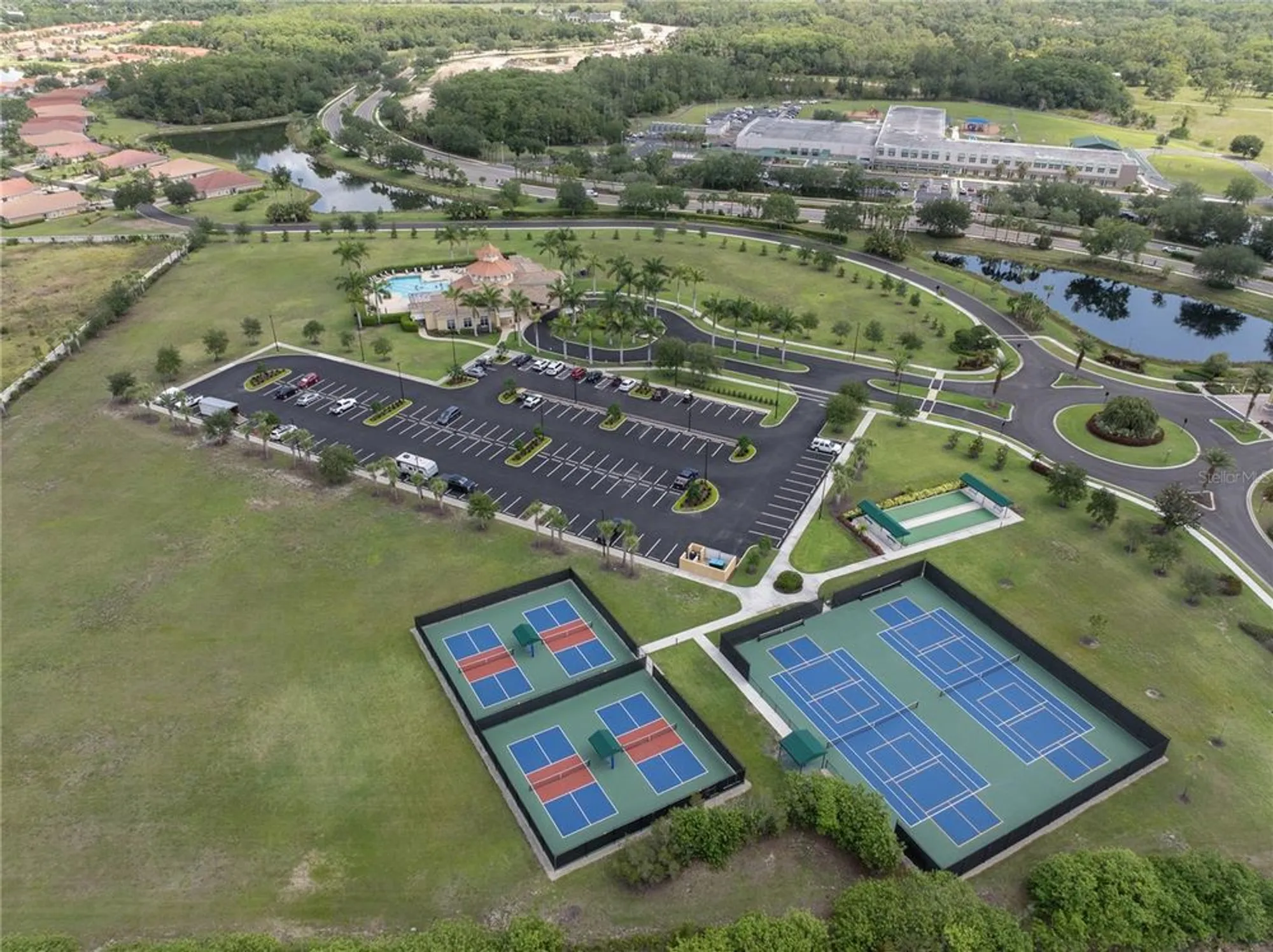 Property Slideshow image 14 of 48 | 15268 yellow wood dr, Alva, FL, 33920