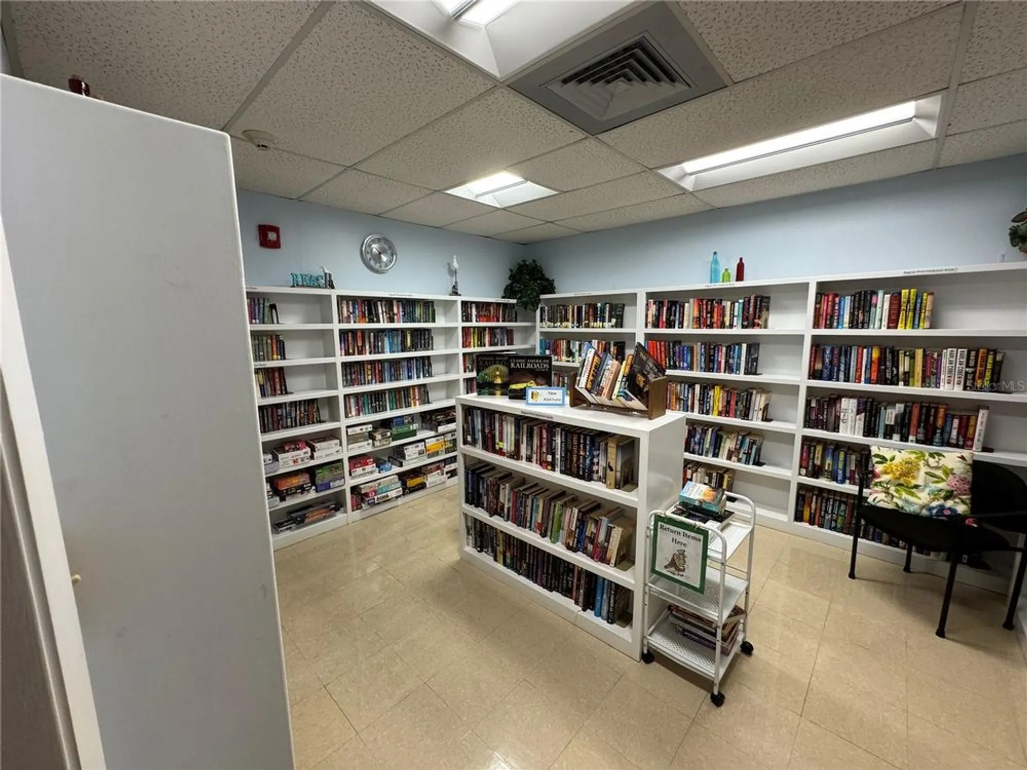 Property Slideshow image 40 of 42 | 4805 colonnades cir, Lakeland, FL, 33811