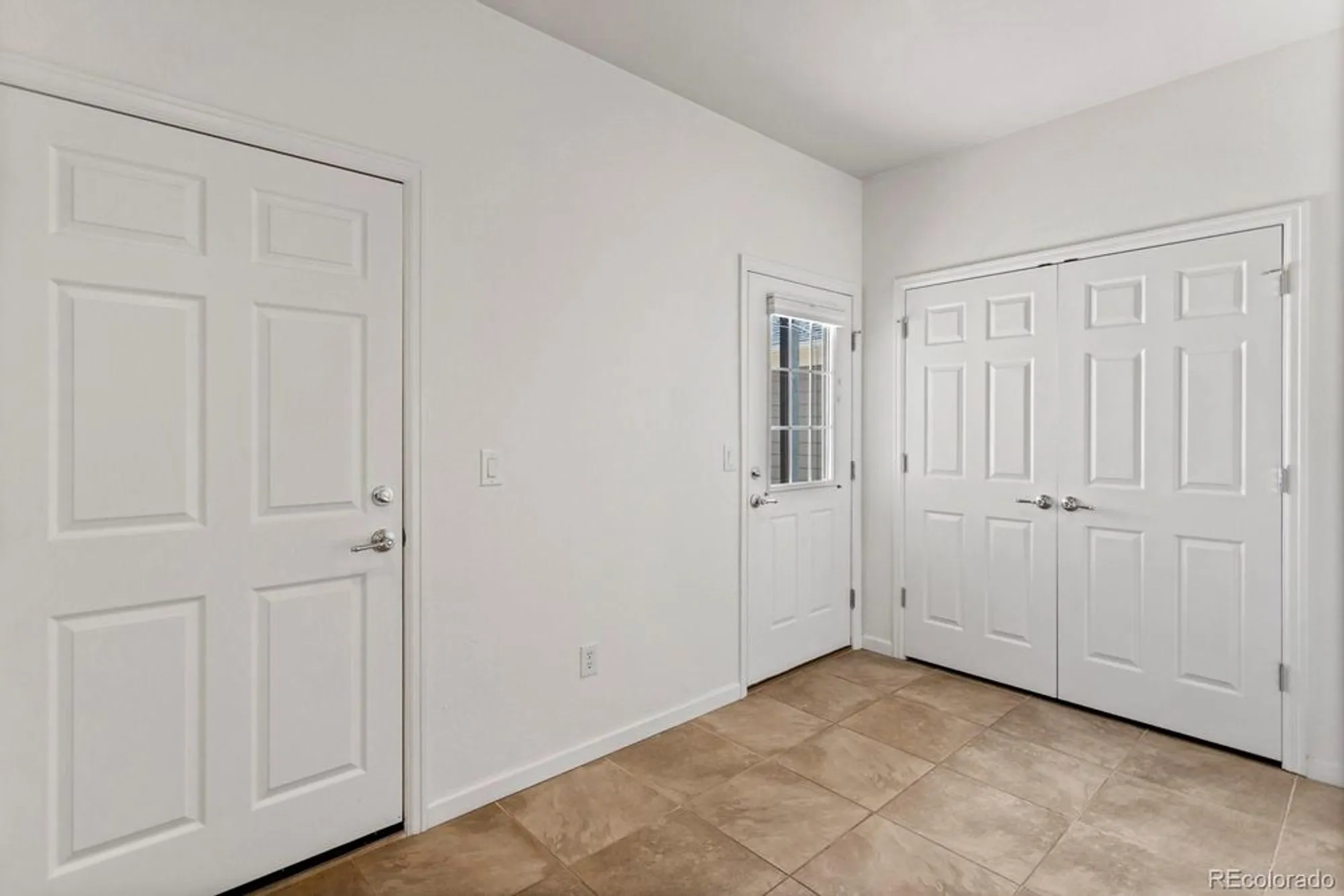 Property Slideshow image 24 of 29 | 19834 w 56th pl, Golden, CO, 80403