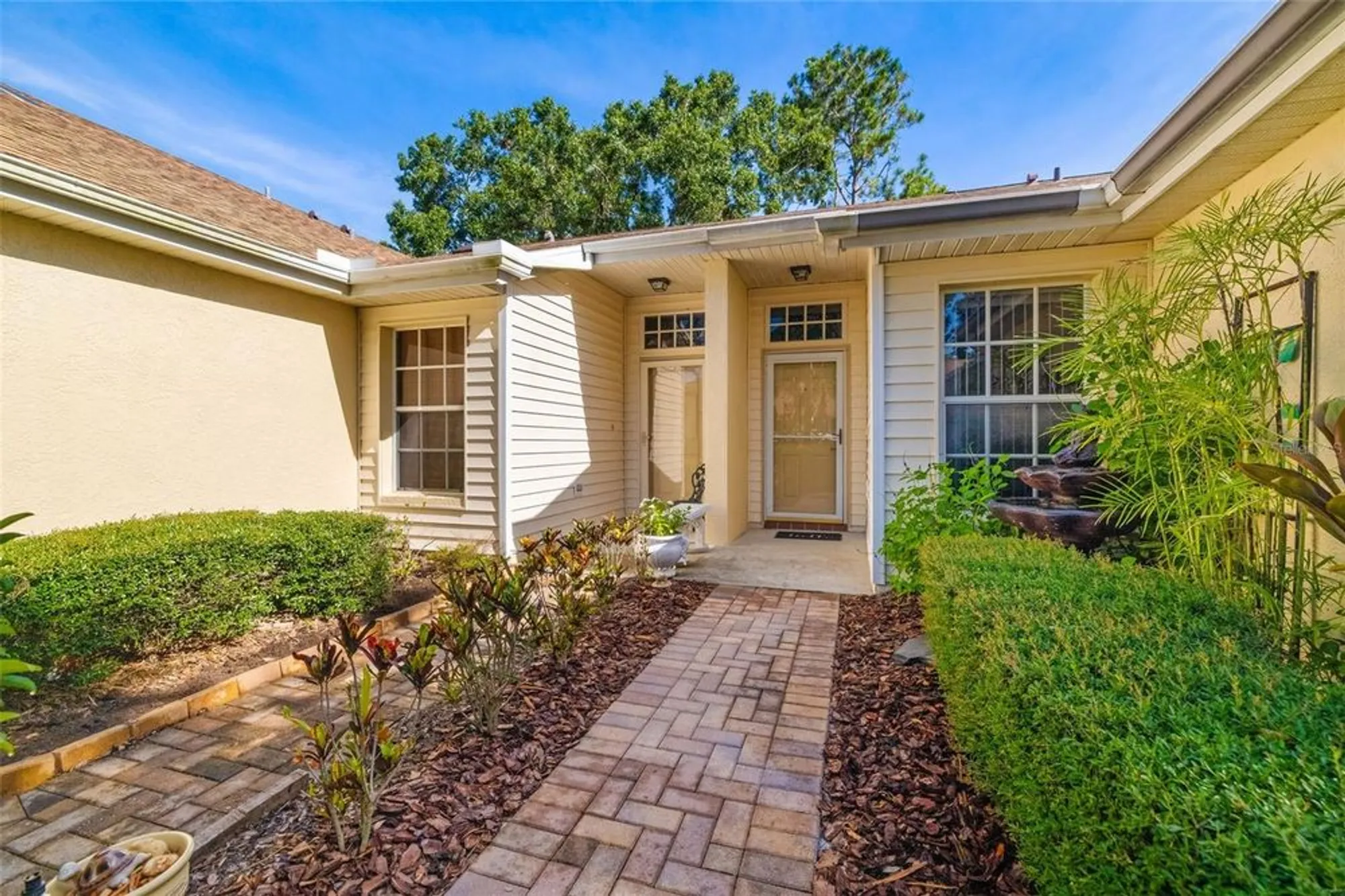 Property Slideshow image 5 of 76 | 2411 new haven cir 70, Sun City Center, FL, 33573