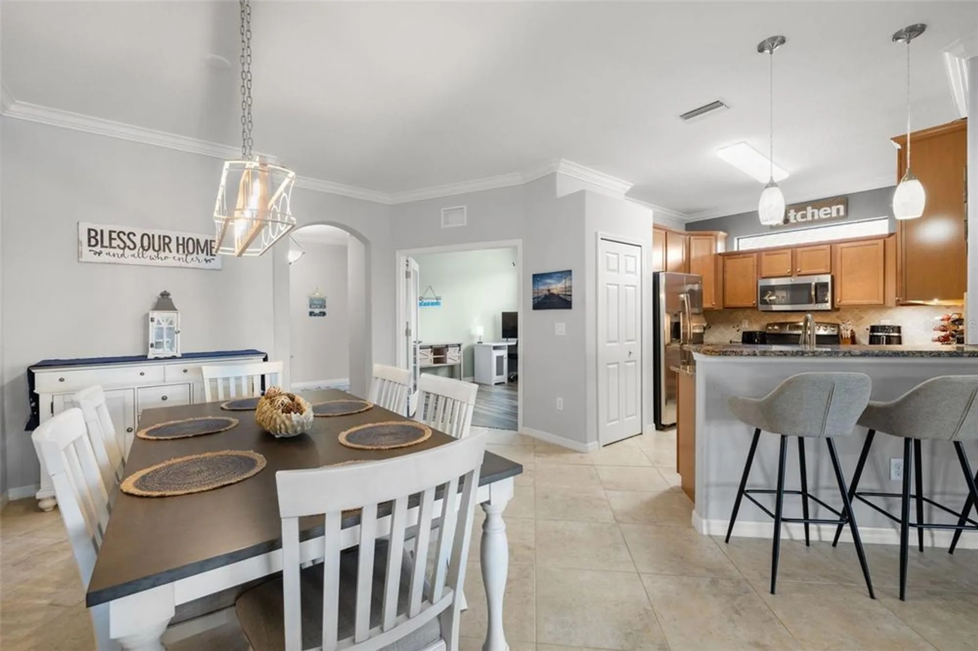 Property Slideshow image 7 of 46 | 6516 candlestick dr, Bradenton, FL, 34212