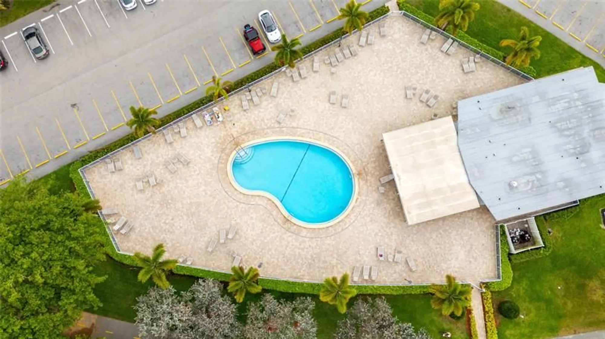 Property Slideshow image 39 of 60 | 210 oakridge n # 210, Deerfield Beach, FL, 33442