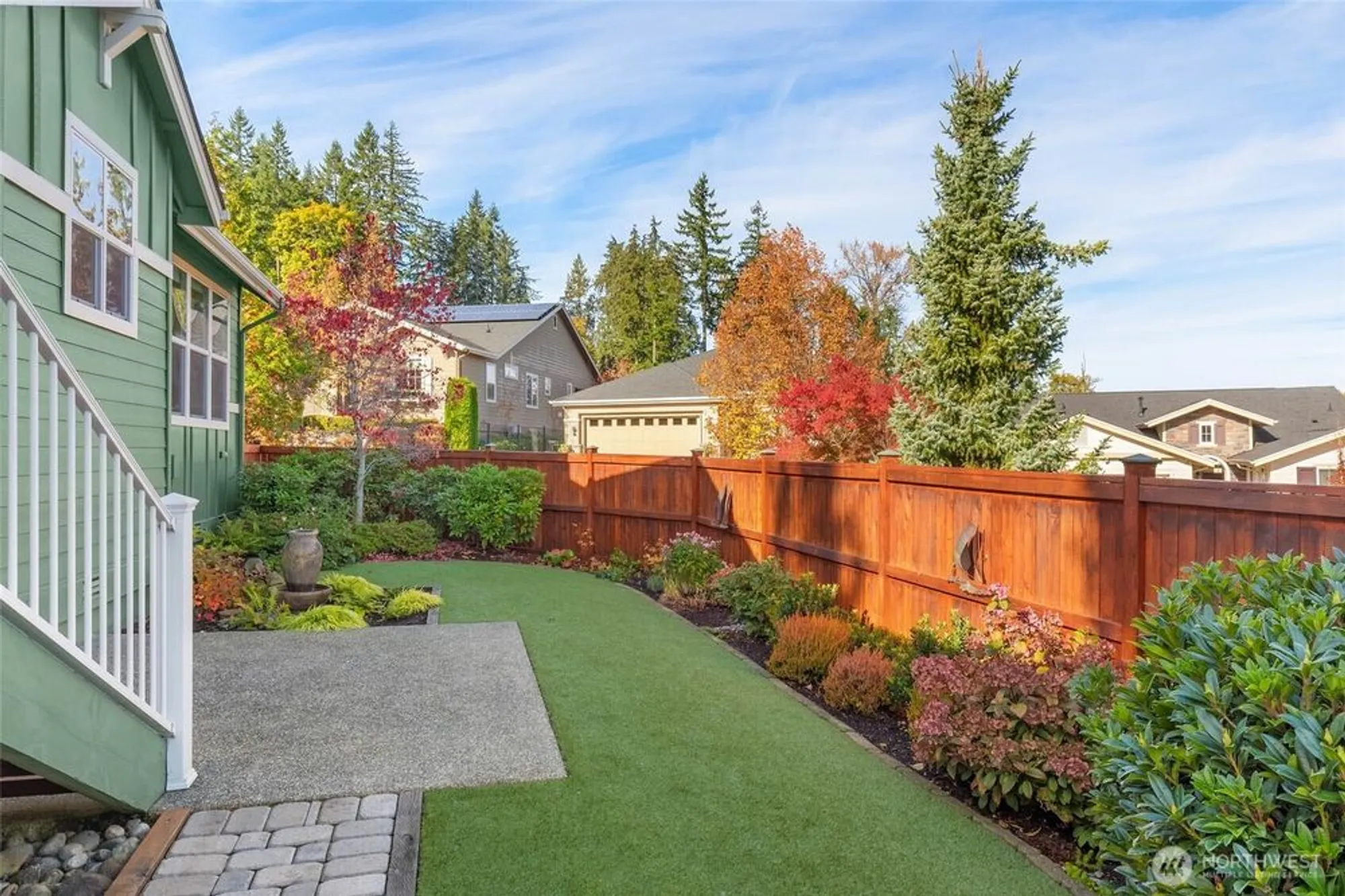 Property Slideshow image 24 of 25 | 12429 243rd pl, Redmond, WA, 98053