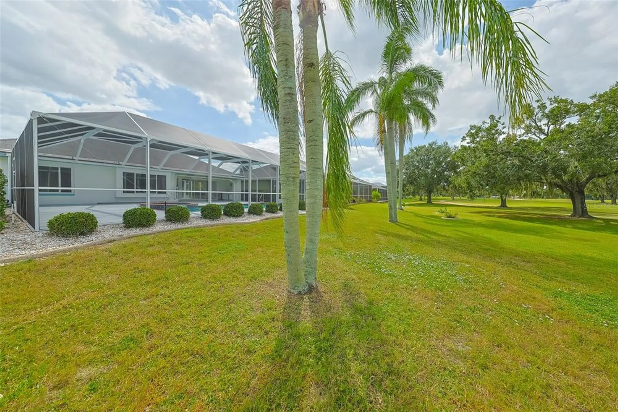 Property Slideshow image 34 of 42 | 352 caloosa palms ct, Sun City Center, FL, 33573