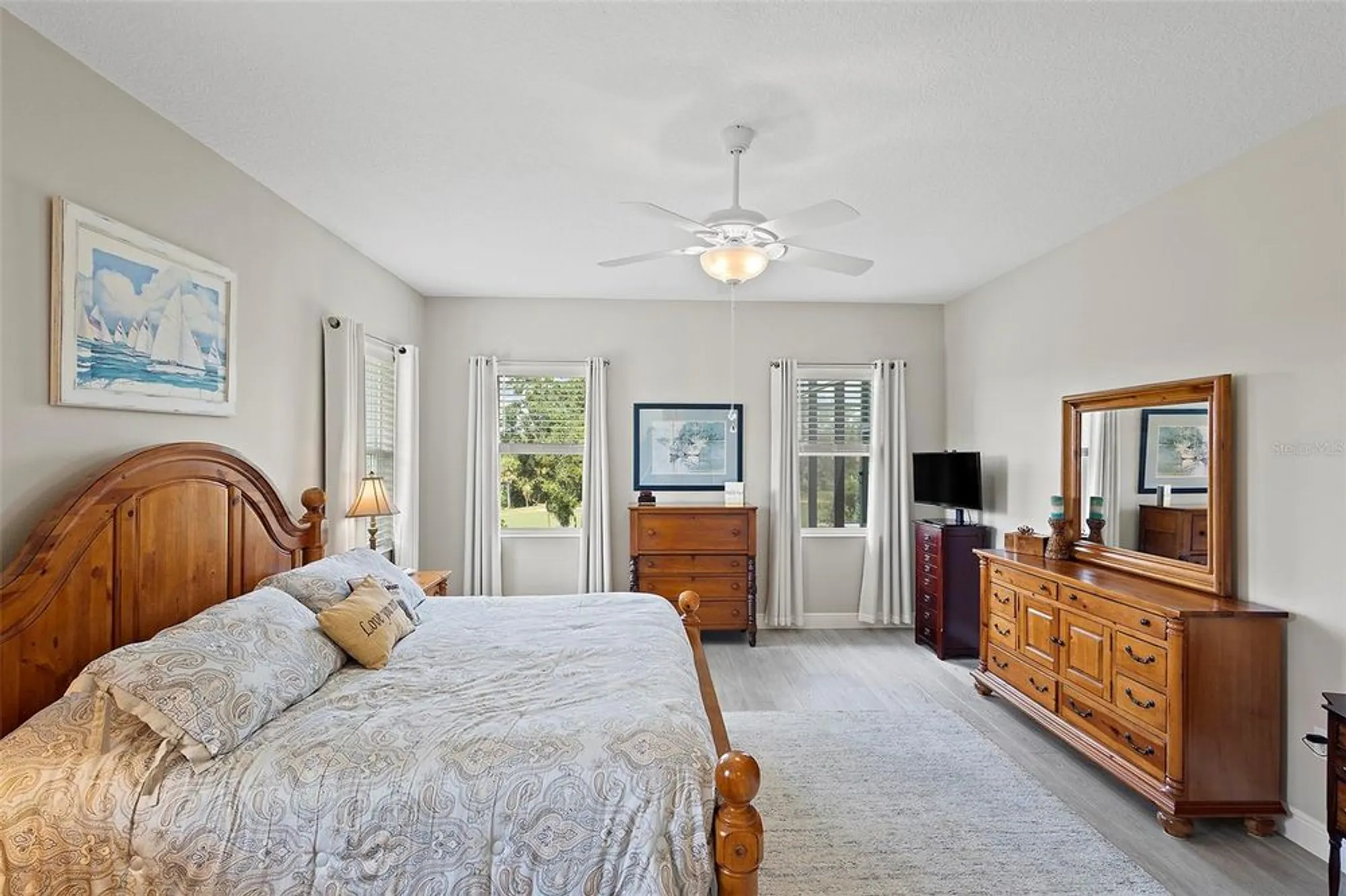 Property Slideshow image 24 of 70 | 5132 greens dr, Lady Lake, FL, 32159