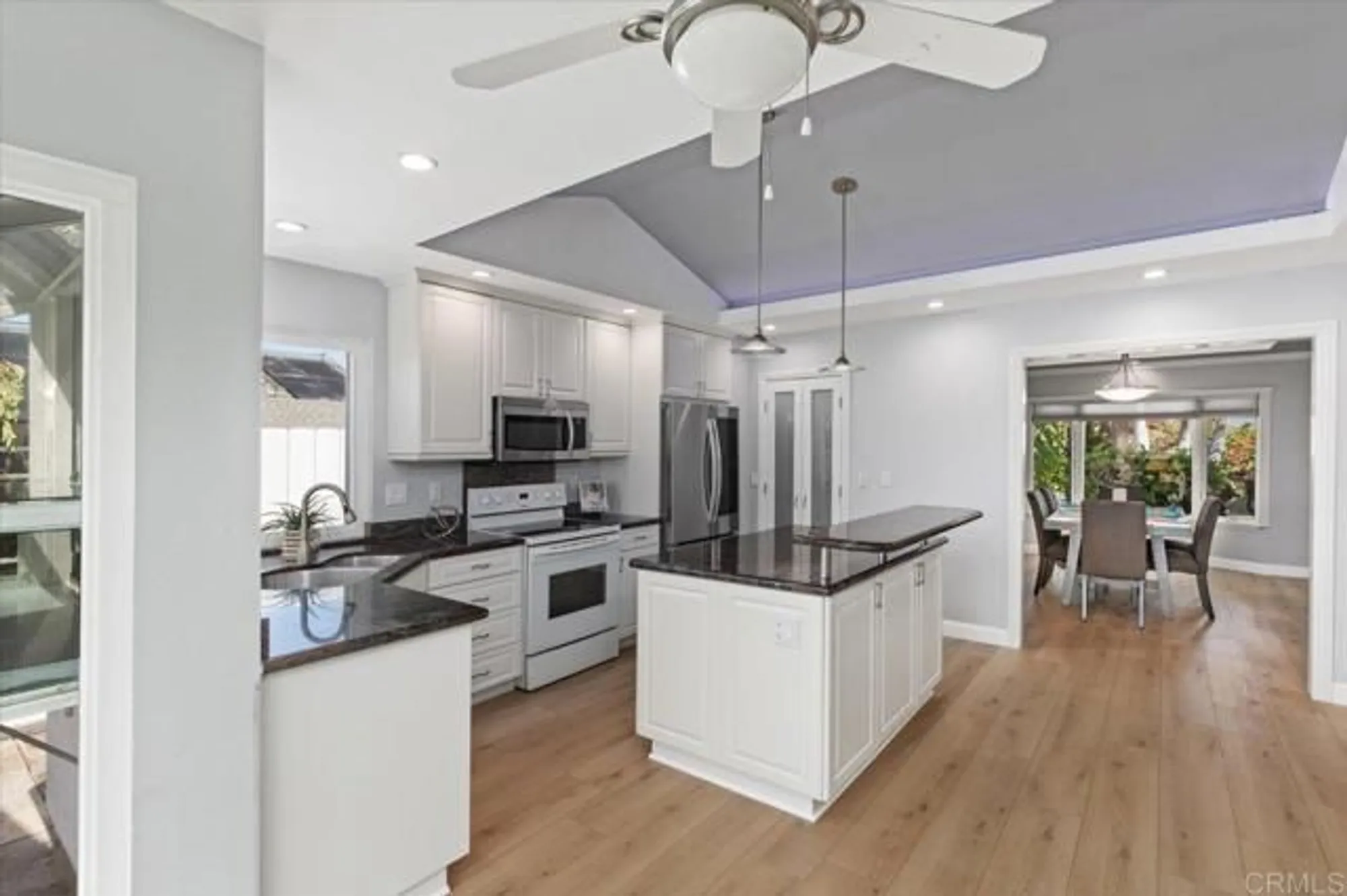 Property Slideshow image 15 of 59 | 1054 la sombra dr, San Marcos, CA, 92078