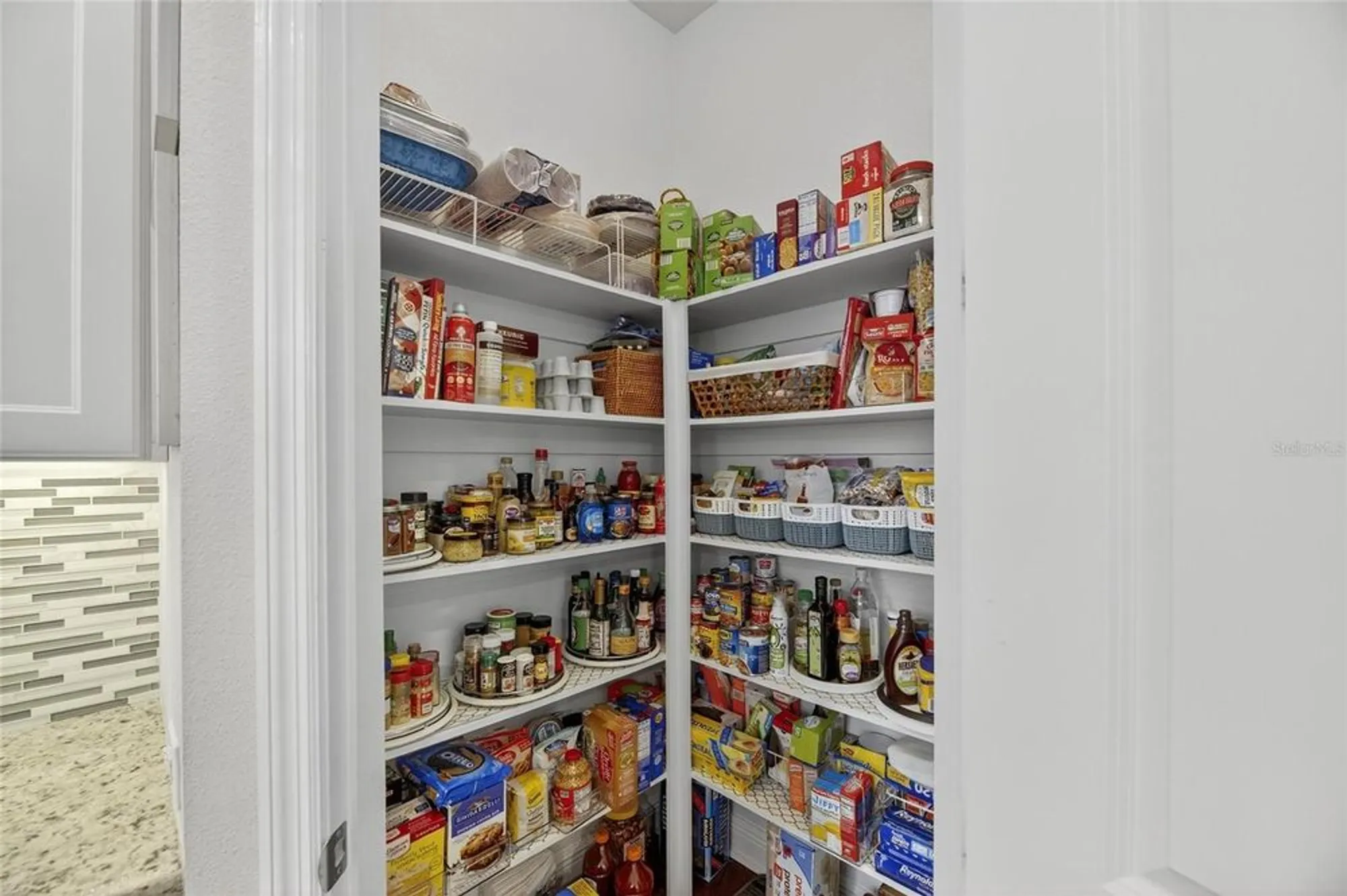 Property Slideshow image 18 of 55 | 6002 sparrowhead way, Lithia, FL, 33547